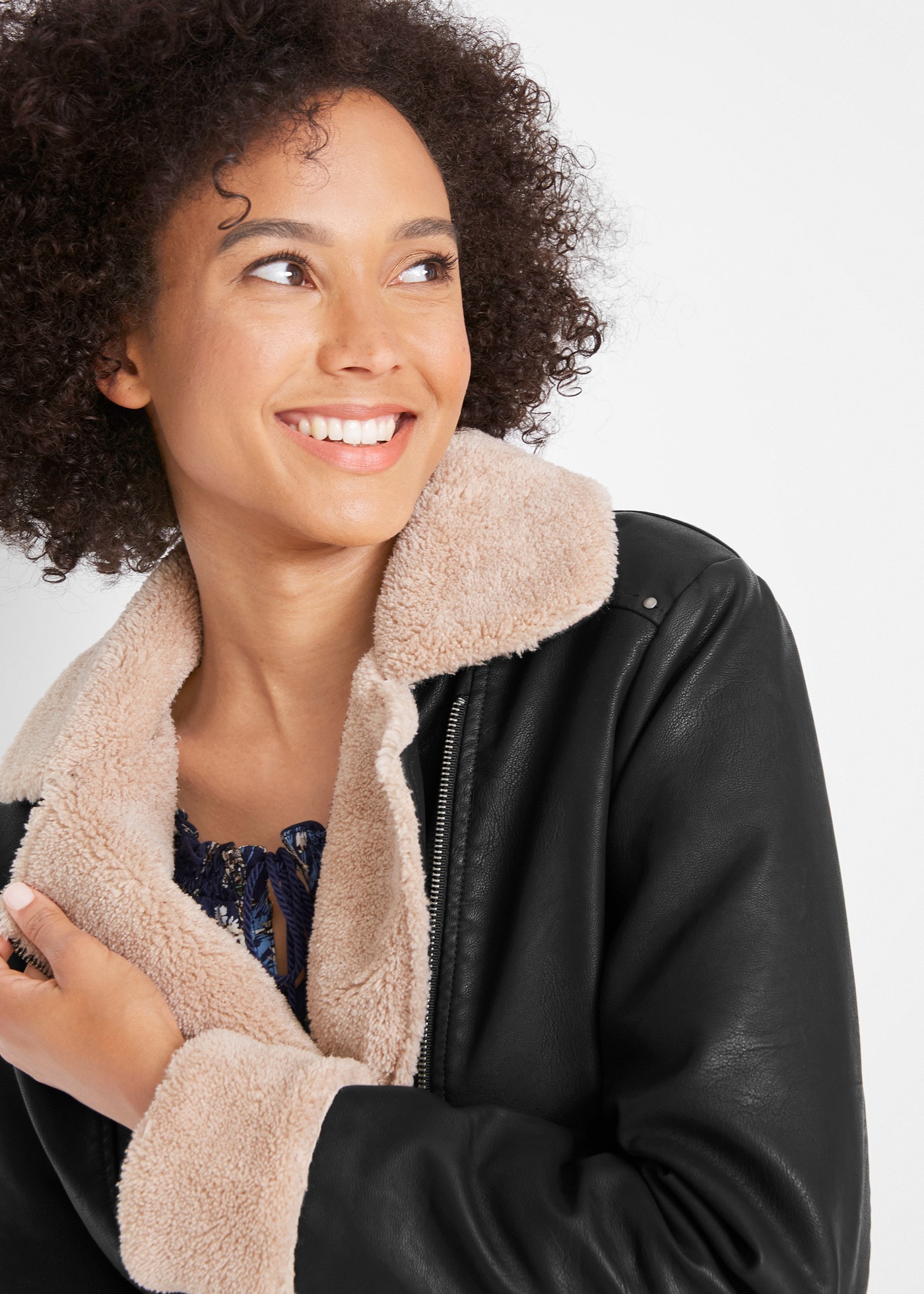 bonprix Lederimitatjacke »Lederimitat-Jacke, gefüttert« Lederimitat-Jacke, gefüttert