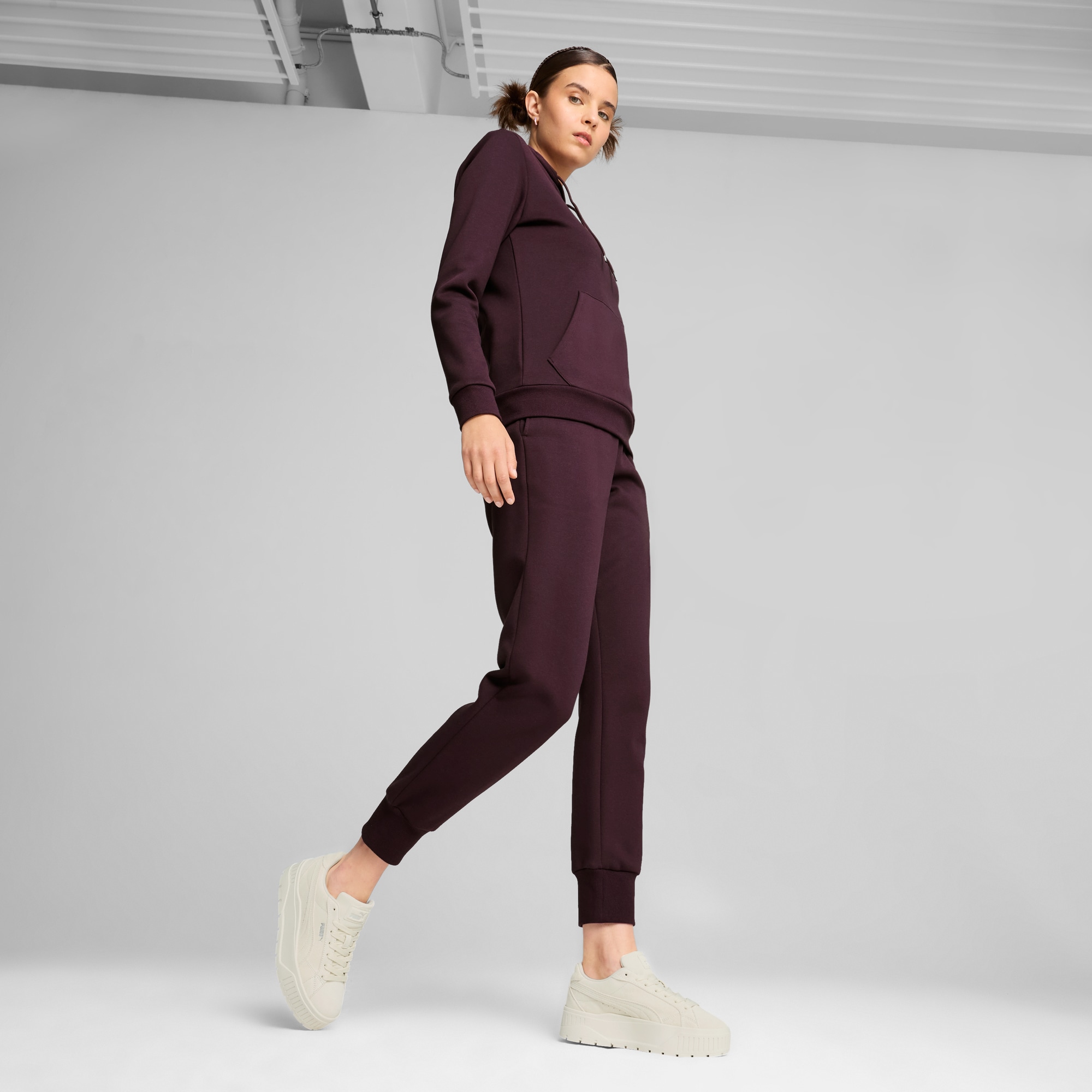 PUMA Sneaker »KARMEN II«  mit markanter Plateausohle, robuste Gummilaufsohle