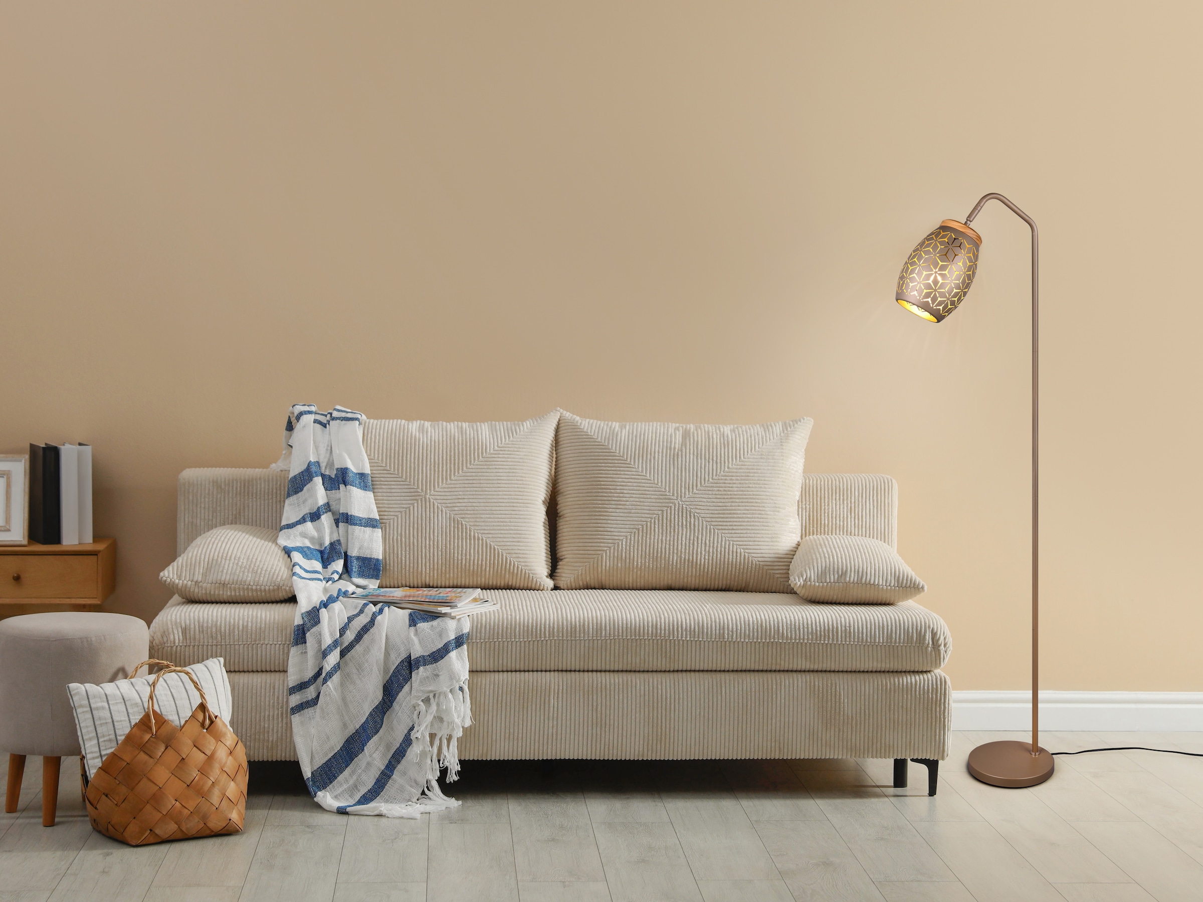 REALITY Leuchten Stehlampe »BIDAR, Stehleuchte Höhe 147 cm mit Fußschalter, exkl 1x E27 max 10W« E27 1 Stk. warmweiß - kaltweiß Metall-Lampenschirm mit Lasercut Muster und Holz-Dekoelement