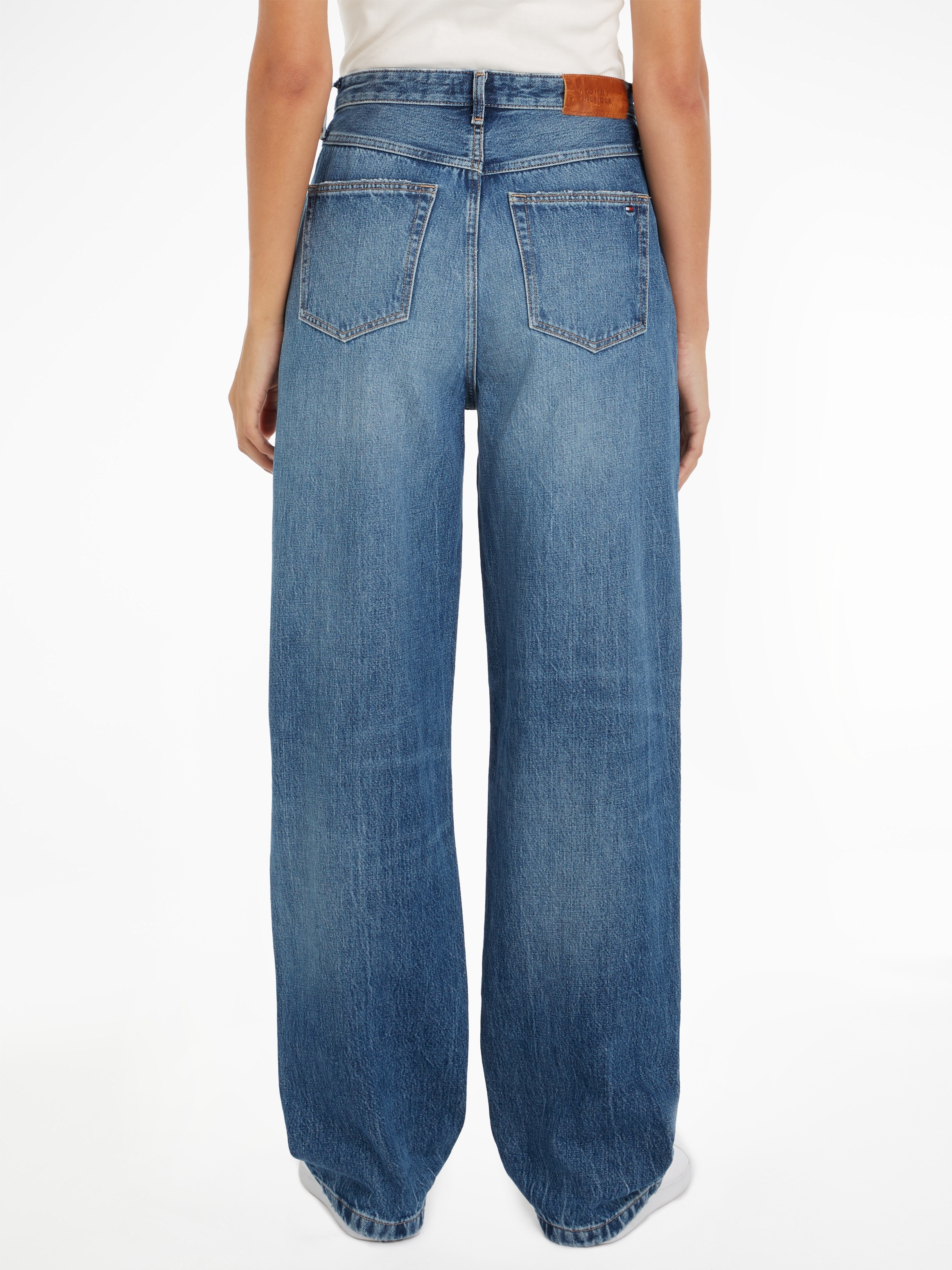 Tommy Hilfiger Straight-Jeans »RELAXED STRAIGHT HW GER«, mit Tommy Hilfger Logo-Badge