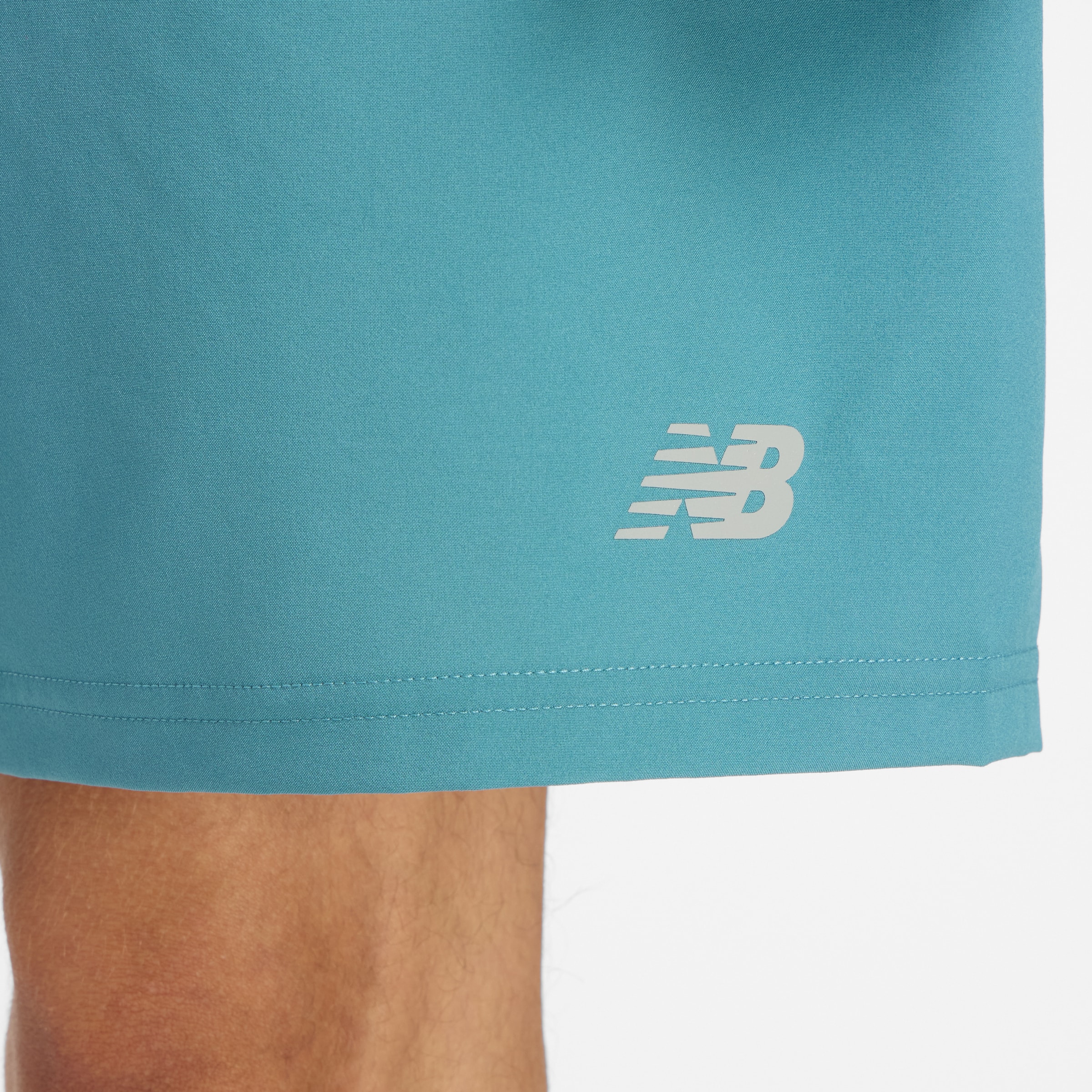 New Balance Laufshorts »SPORT ESSENTIAL SHORT 7«  mit feuchtigkeitsabweisender Technologie, atmungsaktiver Innenslip