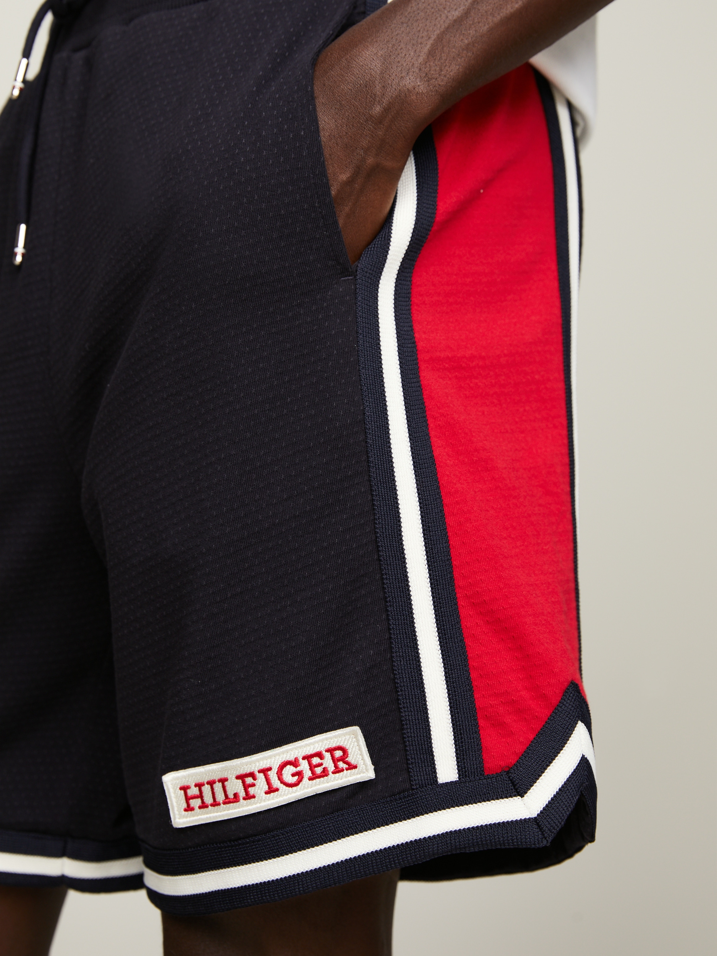 Tommy Hilfiger Sweatshorts »SPORT MONOTYPE SWEATSHORT«