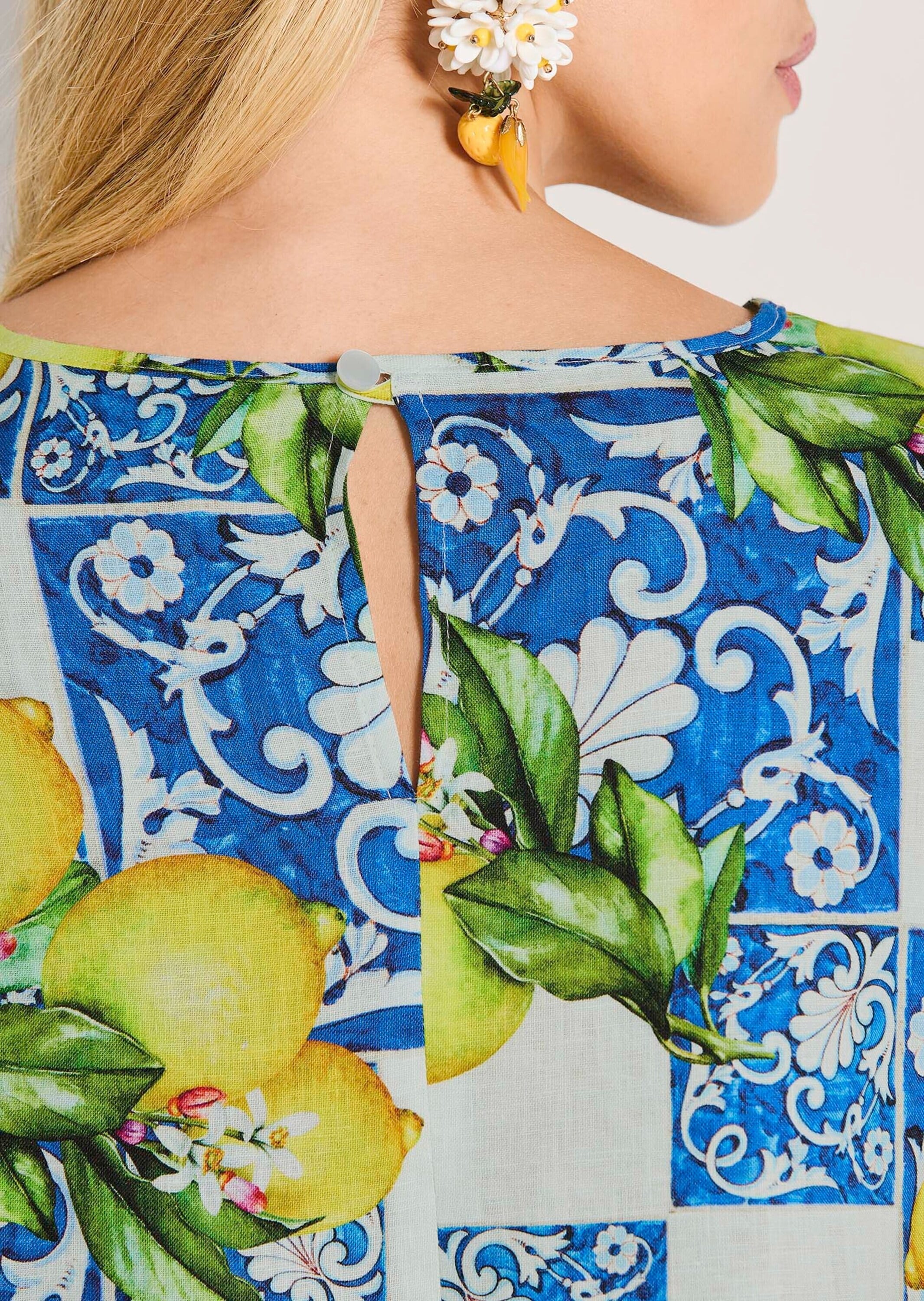 MADELEINE Kurzarmbluse »Blusenshirt Sommerbluse mit mediterranem Print« Überschnittene Schultern