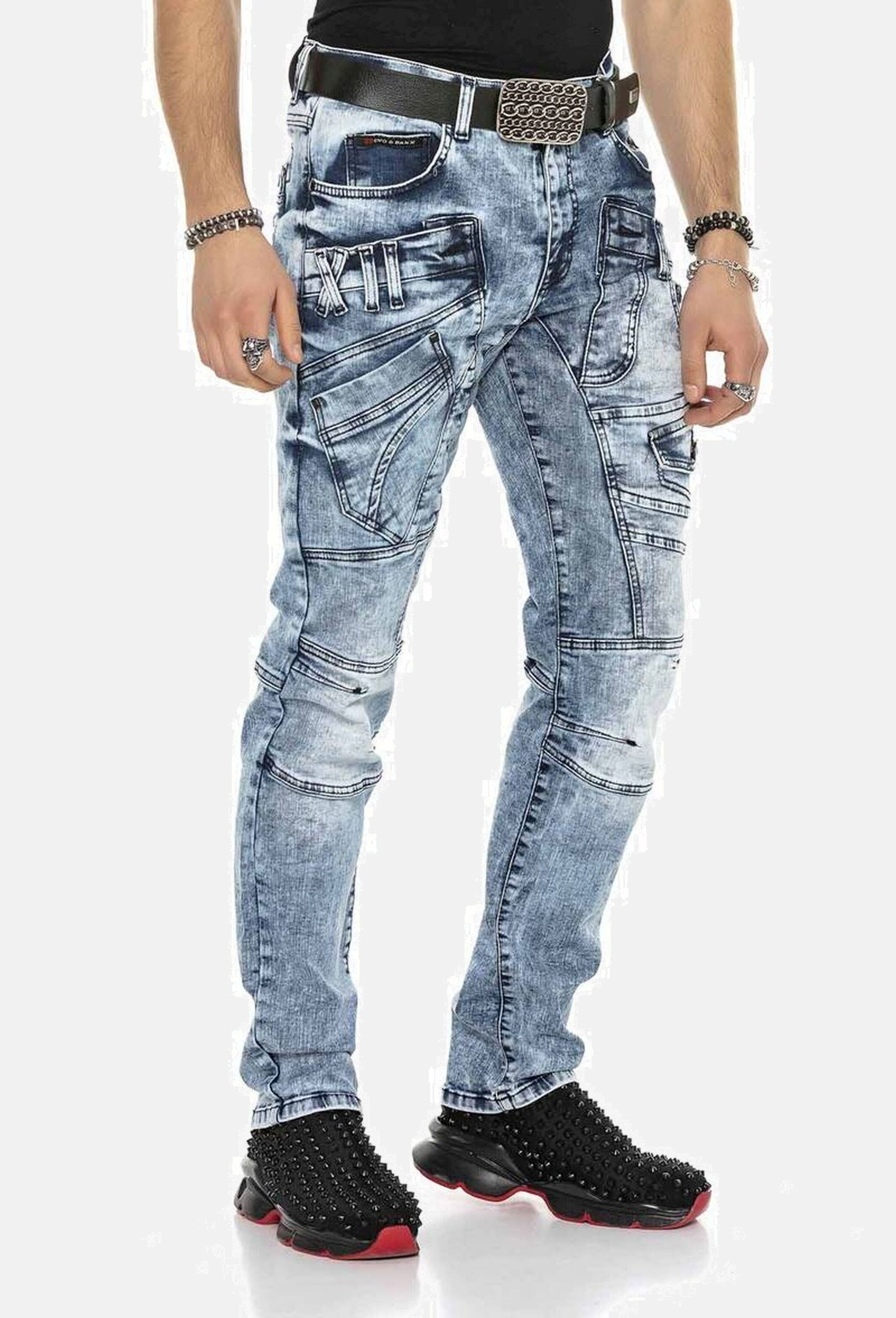 Cipo & Baxx Regular-fit-Jeans »Cipo & Baxx Jeans DENIM« bequeme Jeans mit coolen Ziernahtelementen, CD598
