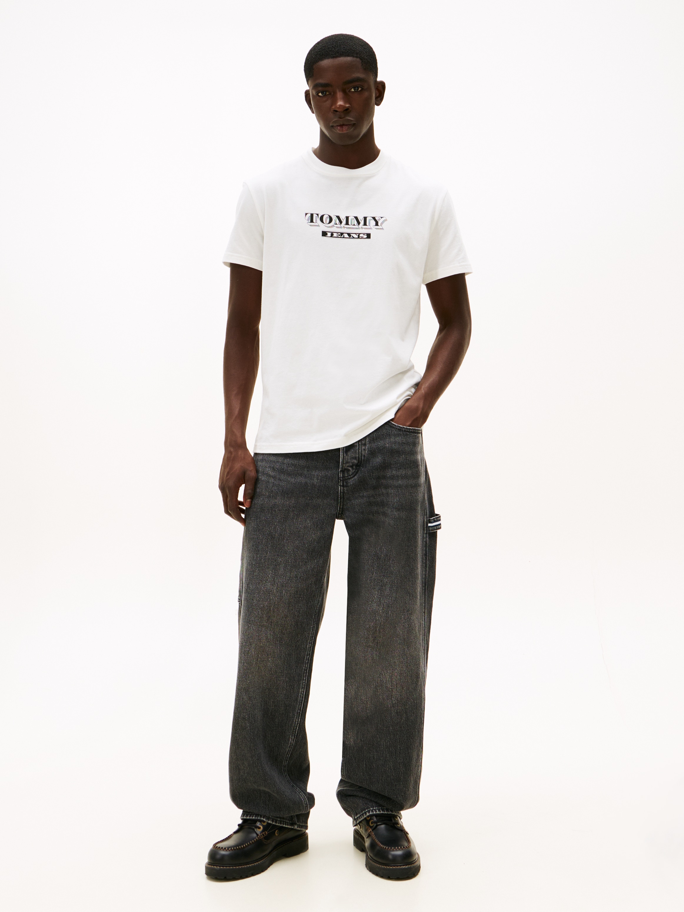 Tommy Jeans Rundhalsshirt »TJM BILLS FONT« regular fit, Rundhals, bedruckt