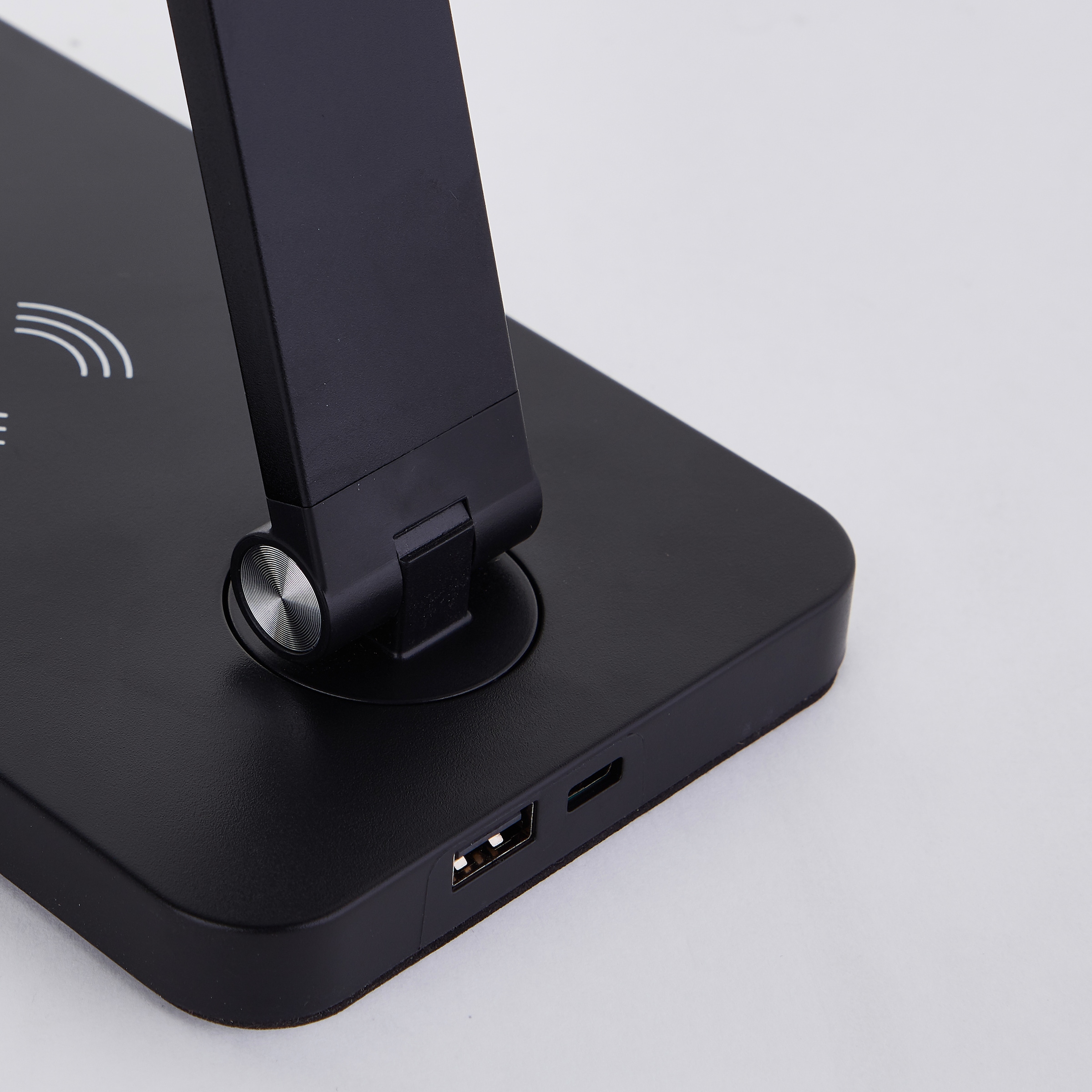 Brilliant LED Tischleuchte »Florence« 1 Stk. warmweiß - kaltweiß 38 x 11 x 34 cm, 610 lm, 2700-6500K, 3-Stufen dimmbar, USB, schwenkbar