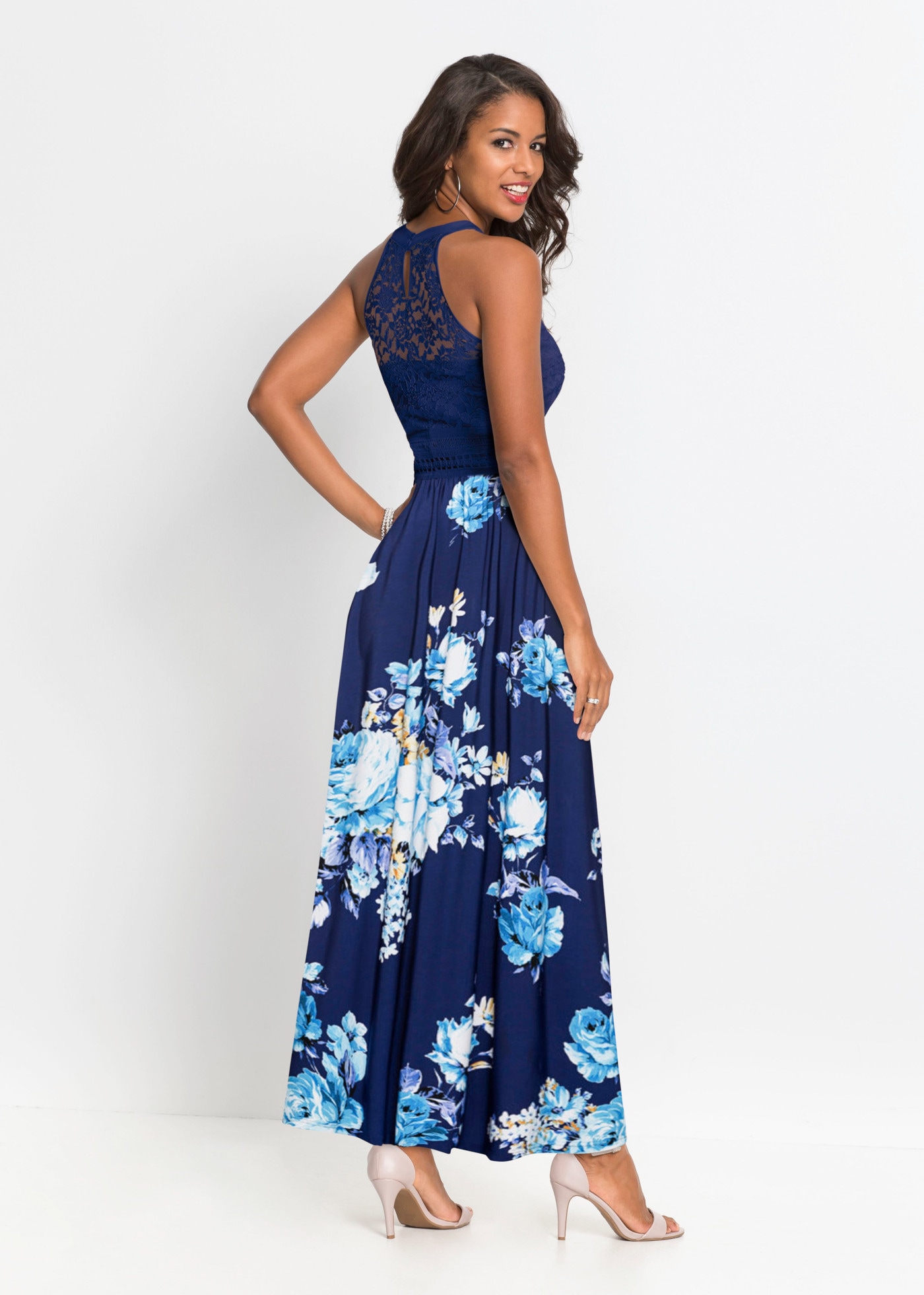 bonprix Jerseykleid für einen romantischen Look, amerikanischer Ausschnitt