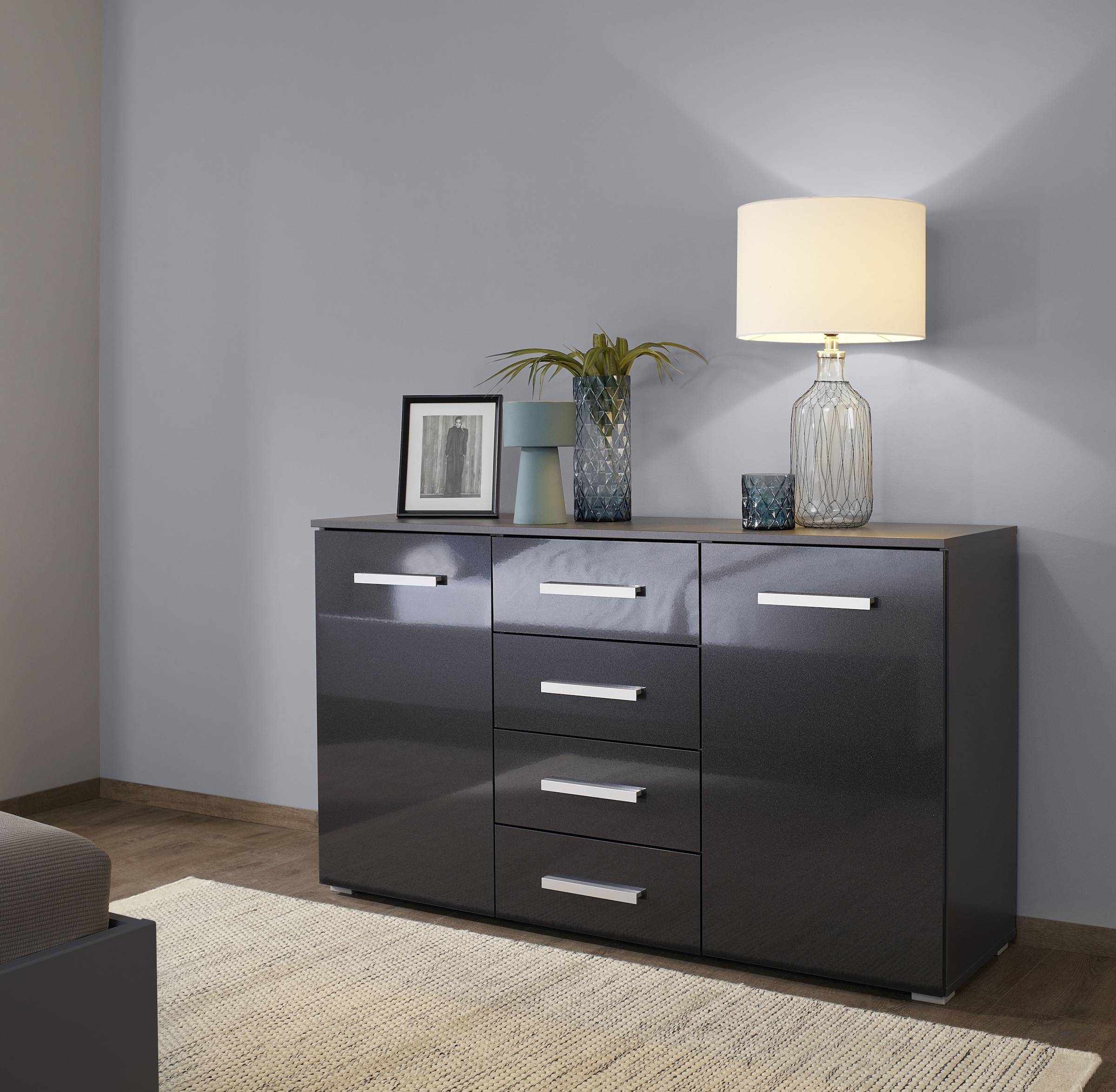 rauch Schubkastenkommode »Sideboard Kommode Kombikommode KOLUNA mit Hochglanzfront« Breite 120 cm mit eleganter Hochglanzfront,  vier große Schubladen, mit insgesamt 4 Einlegeböden MADE IN GERMANY