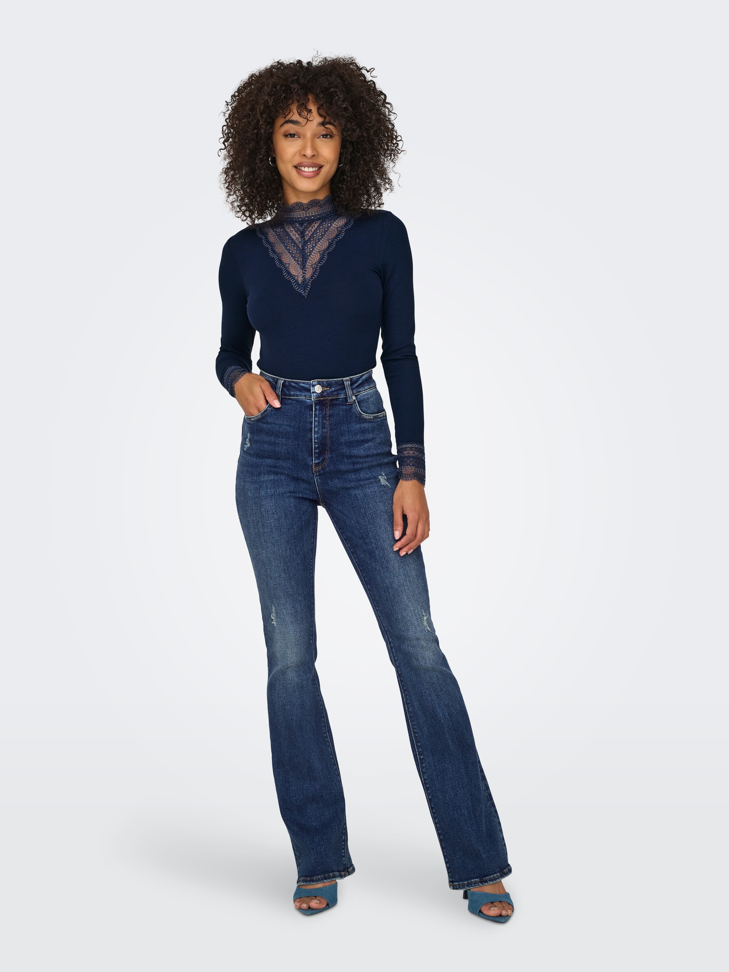 ONLY Bootcut-Jeans »ONLMILA HW FLARED DNM BJ374«, mit Destroyed Effekt