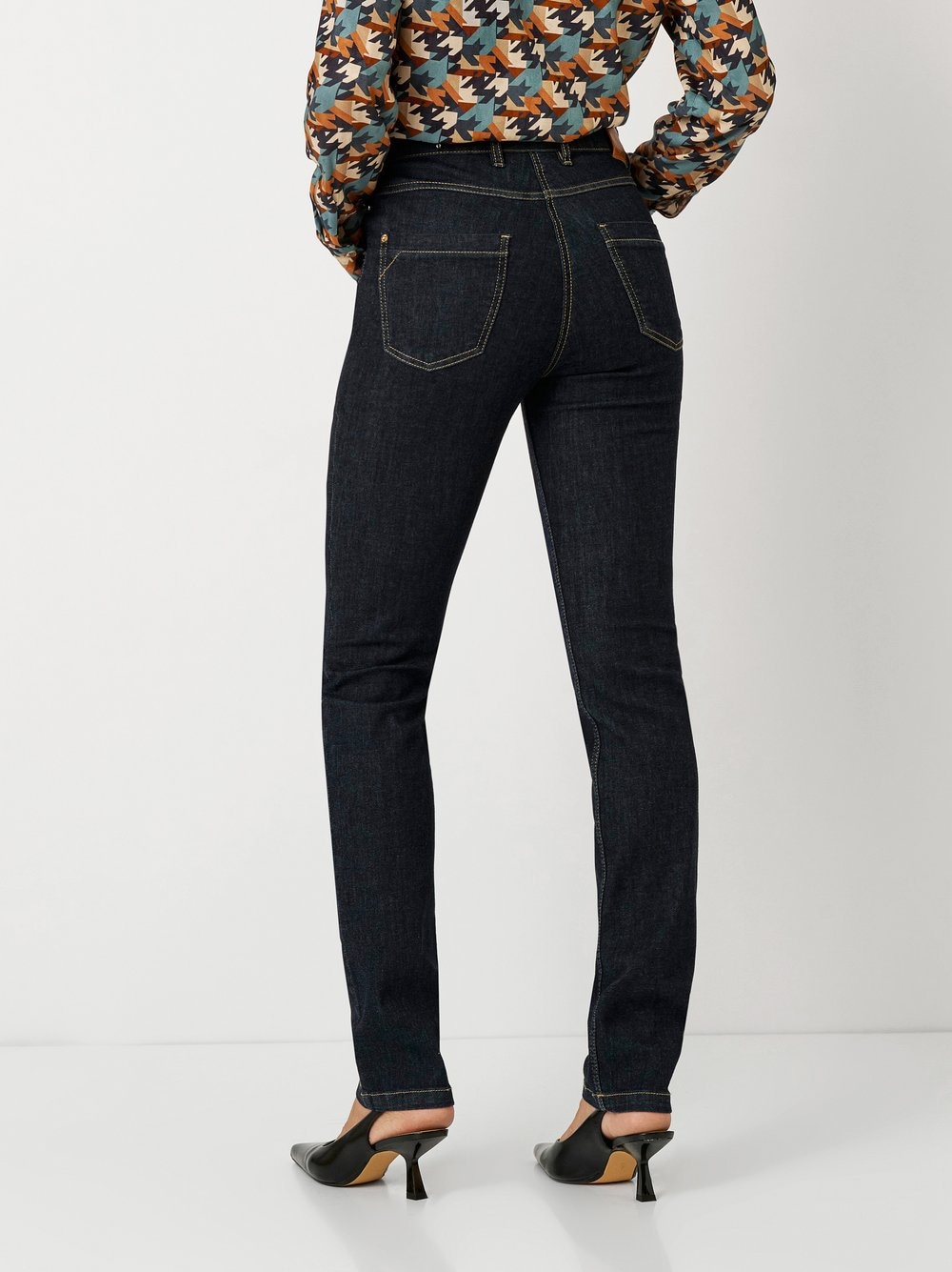 TONI Slim-fit-Jeans »Slim be loved be l« im Four-Pocket Style