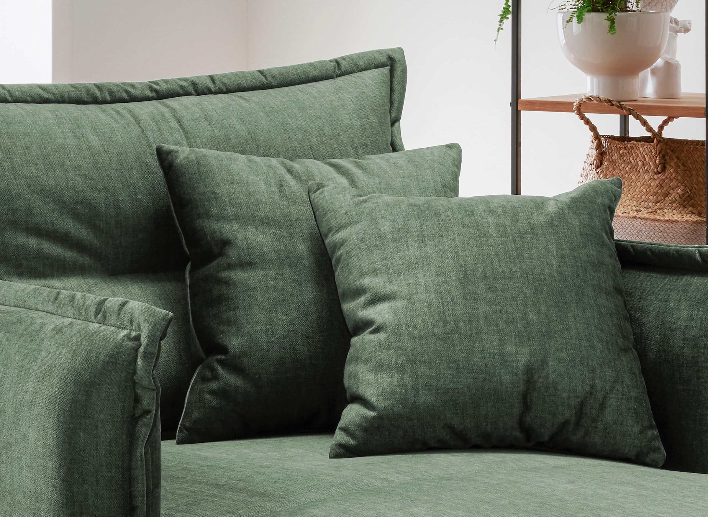INOSIGN Loveseat »Lazio«, moderner Sessel mit einer bequemen Polsterung, 2 Stk. Zierkissen