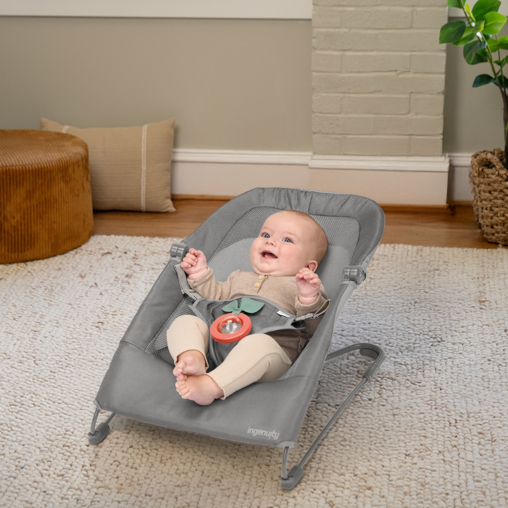 ingenuity Babywippe »Stow & Go™ Compact Folding Bouncer« bis 9 kg mit Vibration
