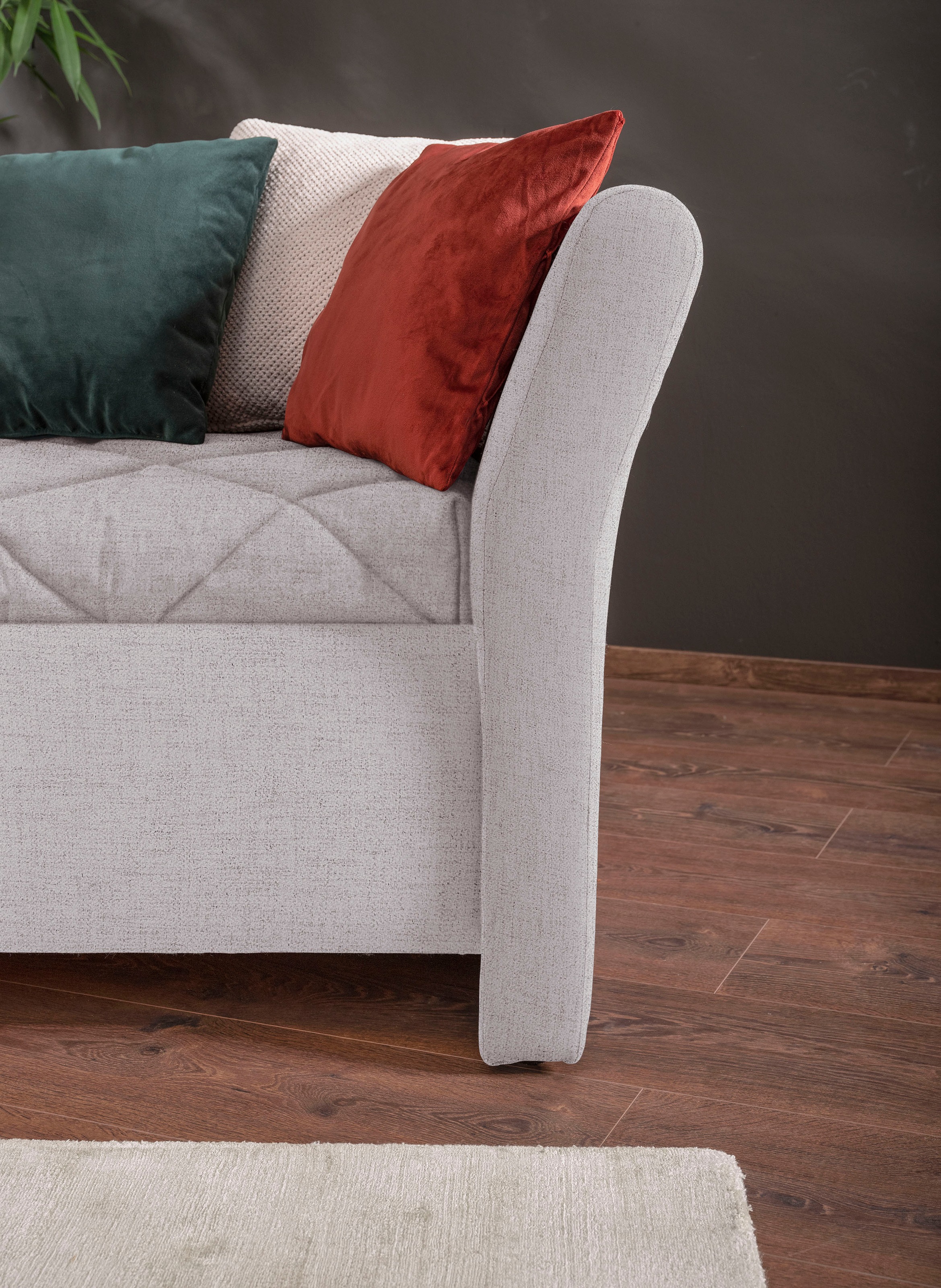 alina Schlafsofa »Lindsay«, Bettkasten, Zierkissen-Set aus: 2 Stk. 40x40cm, 1 Stk. 30x30cm