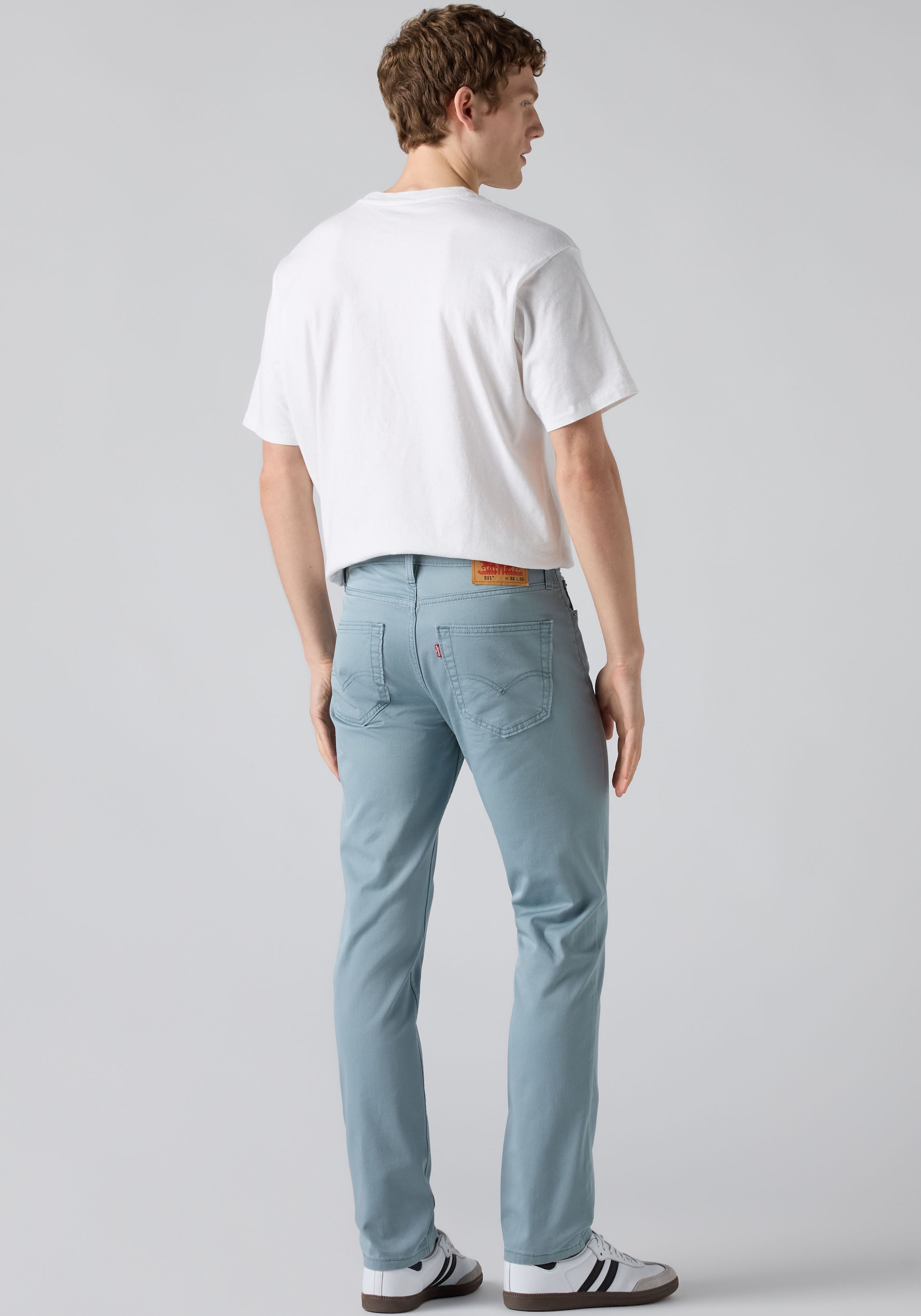 Levi's® Slim-fit-Jeans »511 SLIM« mit großem Logo-Badge