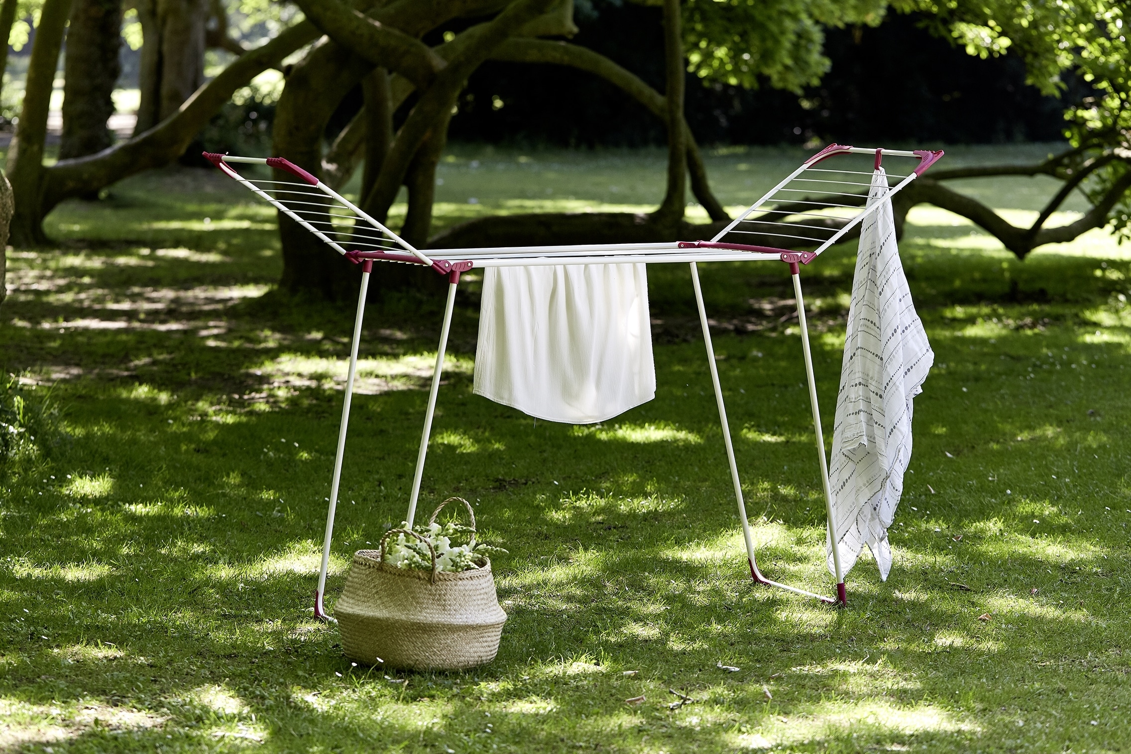 WENKO Wäscheständer »Modell Summer Dry«, Flügelwäschetrockner, 13 m Trockenlänge, platzsparend zusammenklappbar