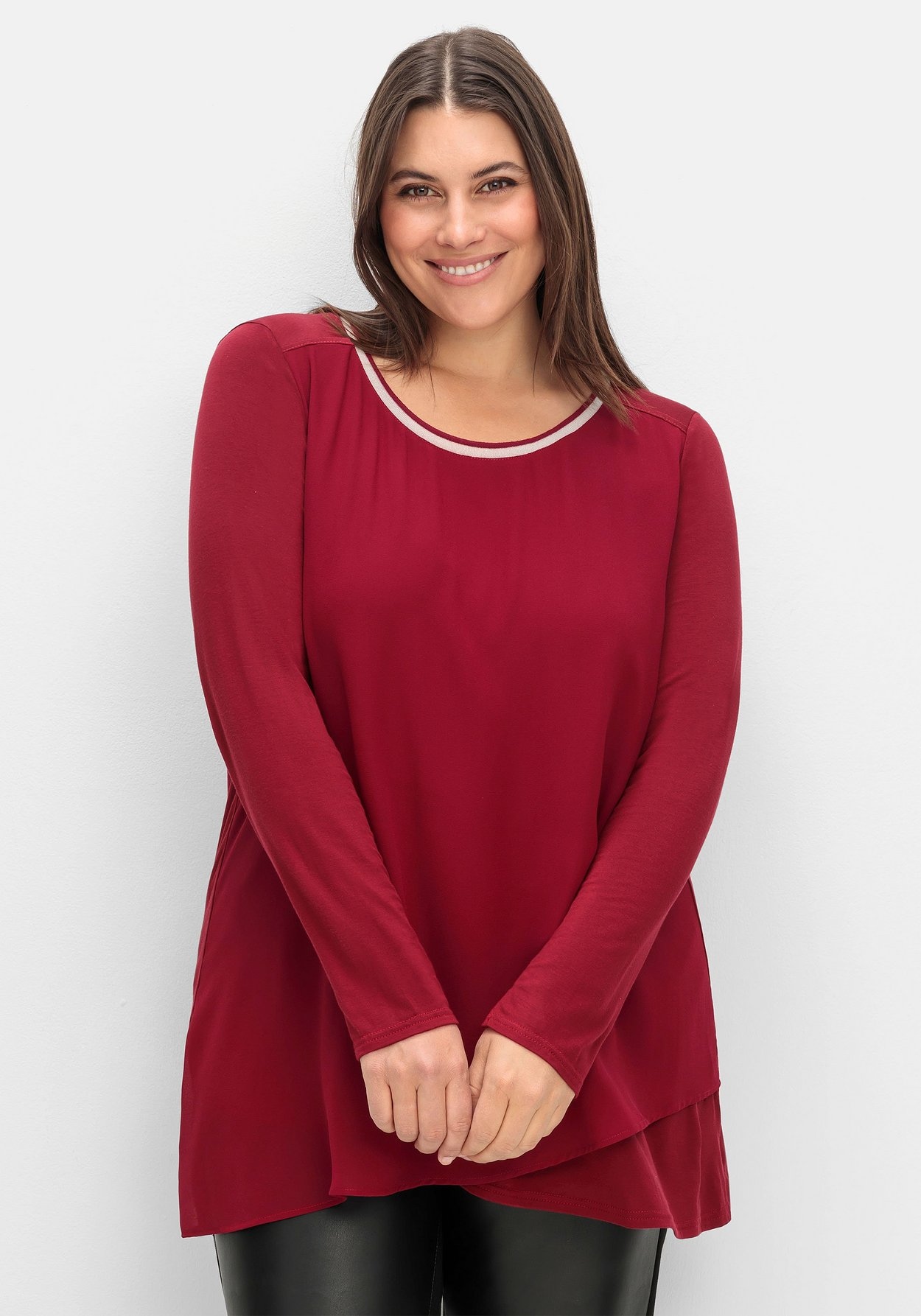 Sheego Longshirt »Blusenshirt mit doppellagigem Vorderteil«, mit doppellagigem Vorderteil