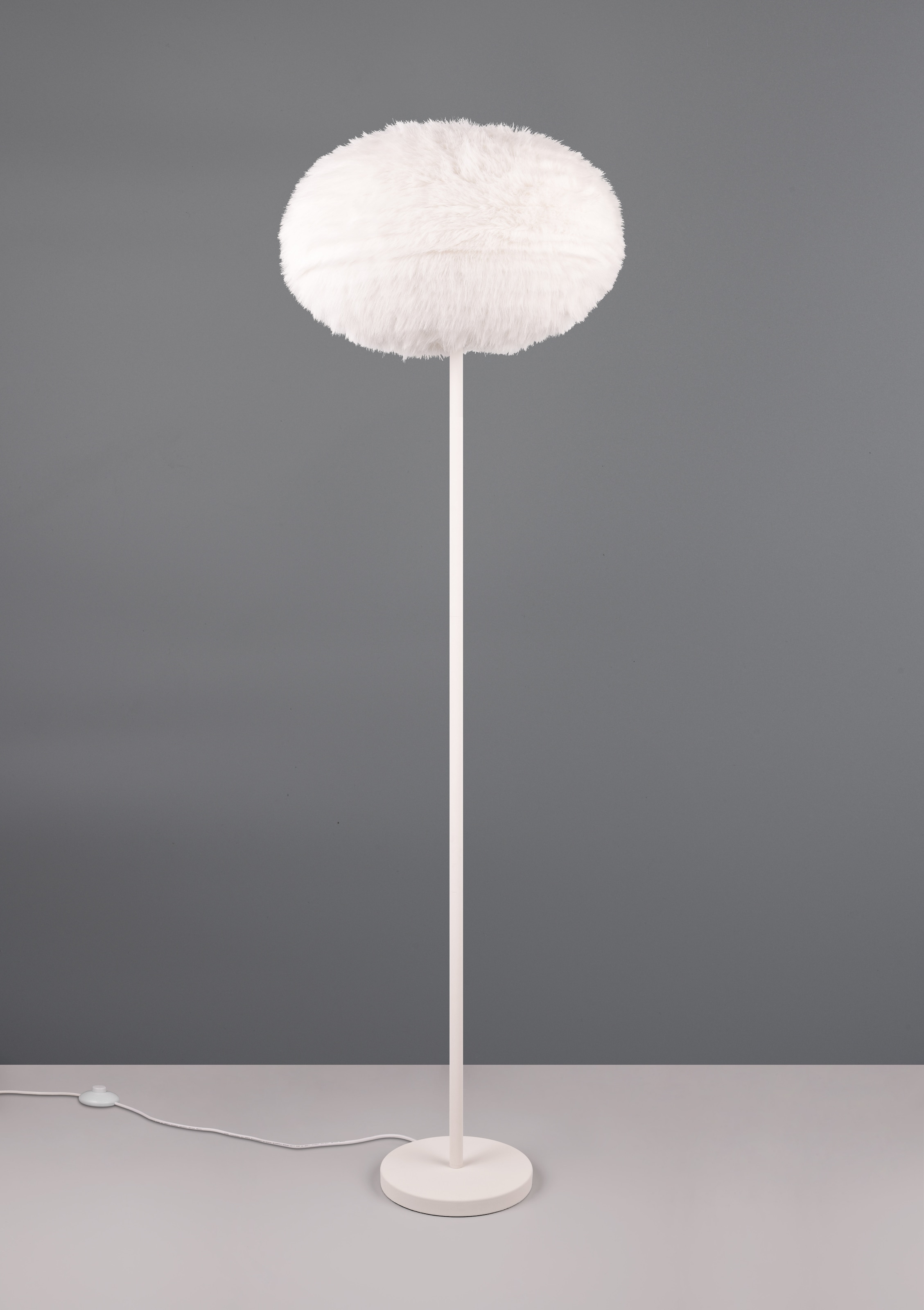 REALITY Leuchten Stehlampe »FURRY, Stehleuchte m.Plüsch Lampenschirm Höhe 154cm Ø 50cm Fußschalter« E27 1 Stk. warmweiß - kaltweiß exkl 1xE27 max 10W, weiße Plüsch Stehlampe Schlafzimmer Wohnzimmer