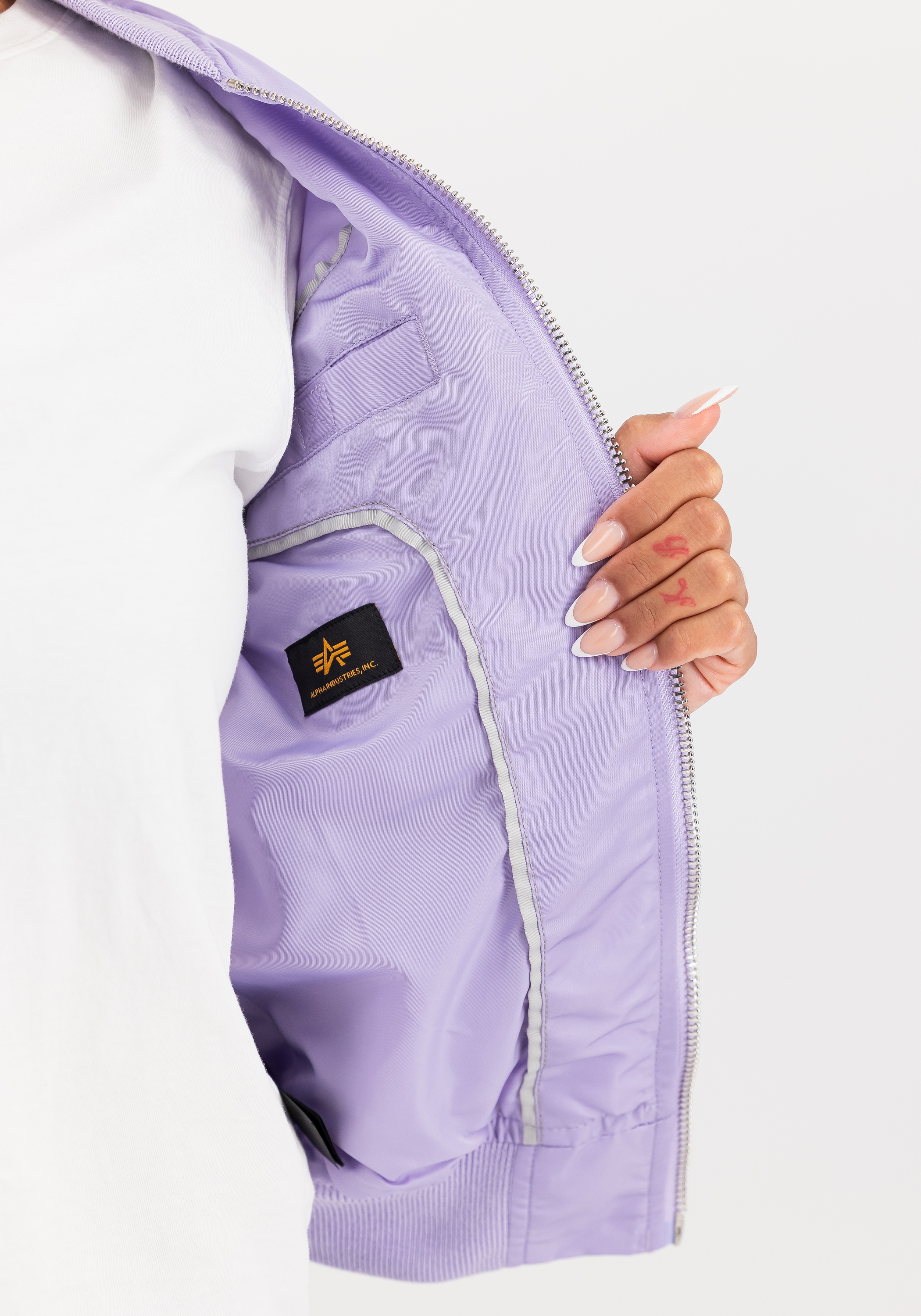 Alpha Industries Bomberjacke »Alpha Industries Women - Bomber Jackets MA-1 VF Light W«