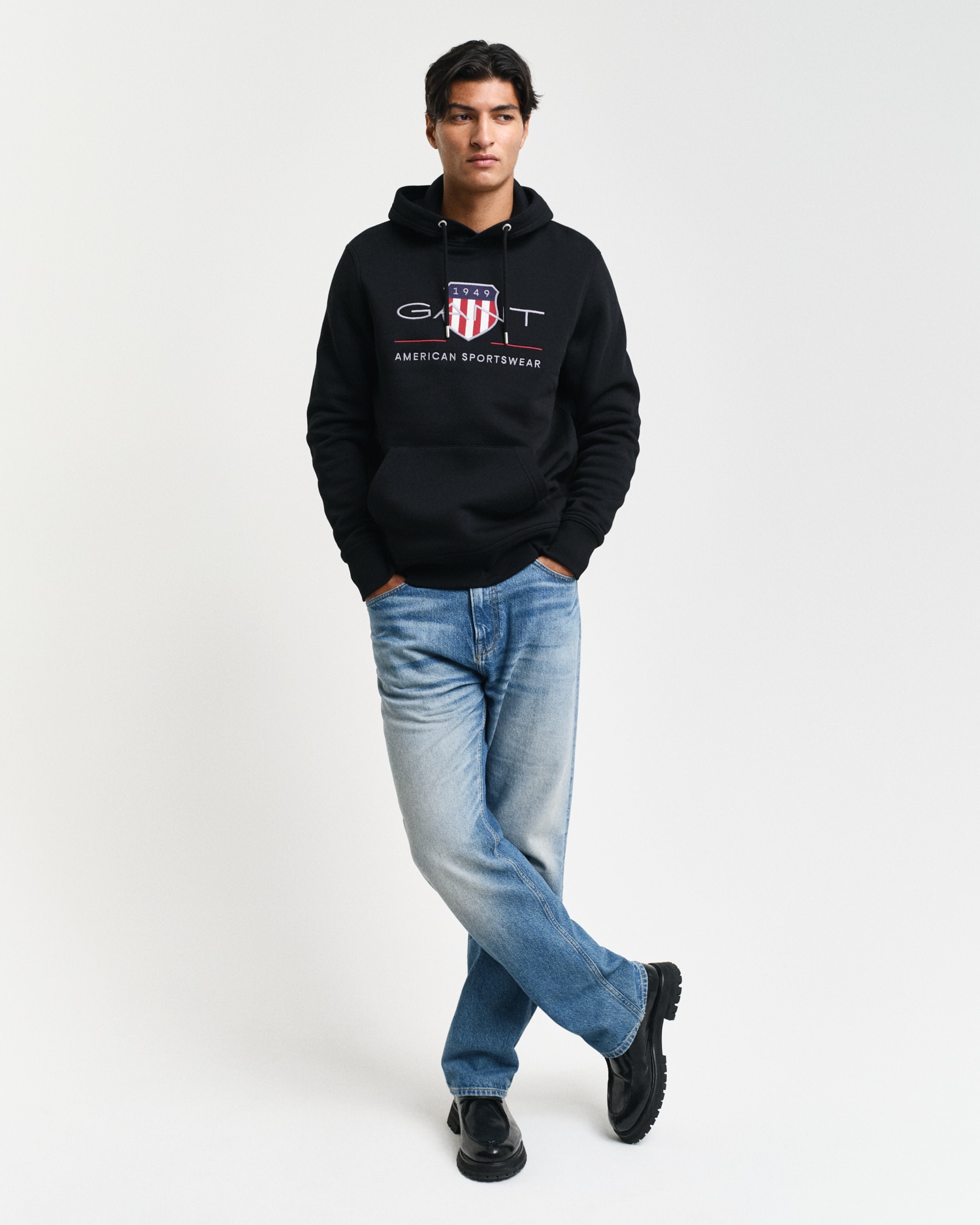 Gant Hoodie »REG ARCHIVE SHIELD HOODIE«, mit modischer Logostickerei auf der Brust
