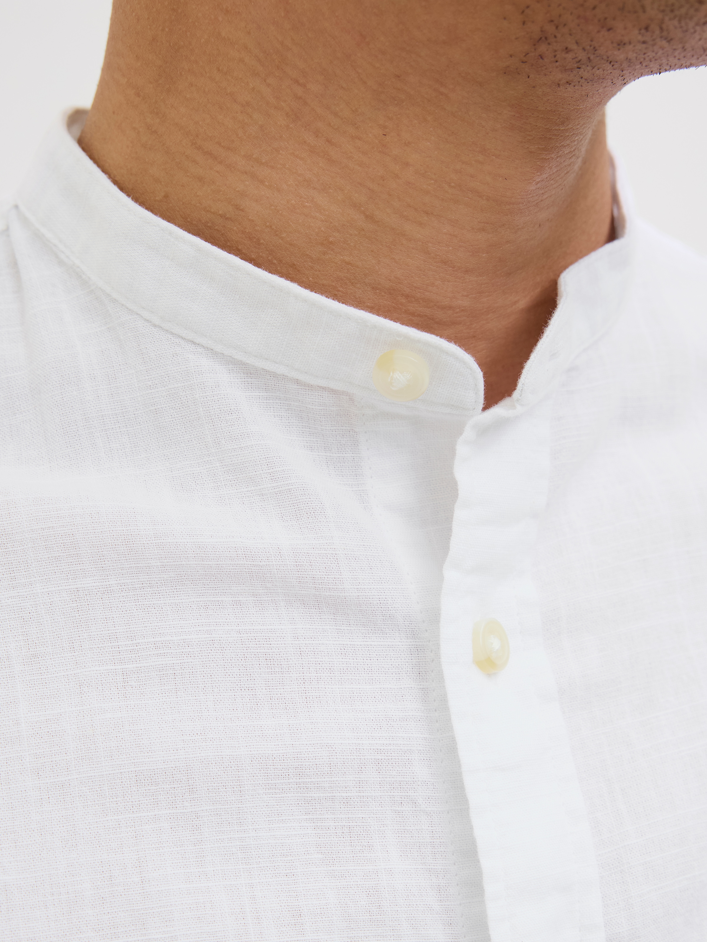 Jack & Jones Langarmhemd »JJESUMMER BAND SHIRT LS SN«, mit Bandkragen