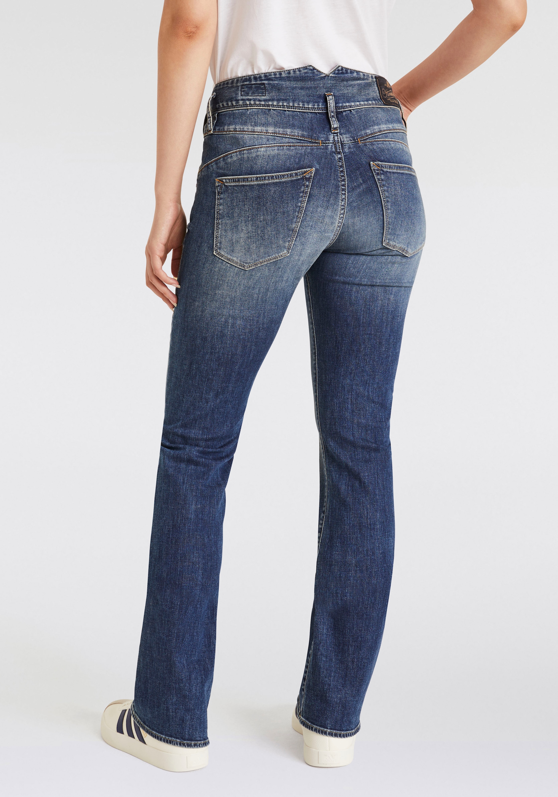 Herrlicher Bootcut-Jeans »Pearl Boot Recycled Denim Light«, im Five-Pocket Style