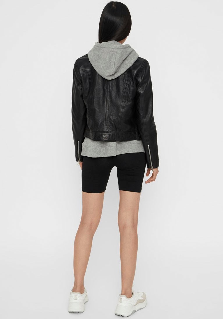 Vero Moda Radlerhose »VMMAXI BIKER SHORTS 2PACK NOOS«, (Packung, 2 tlg.)