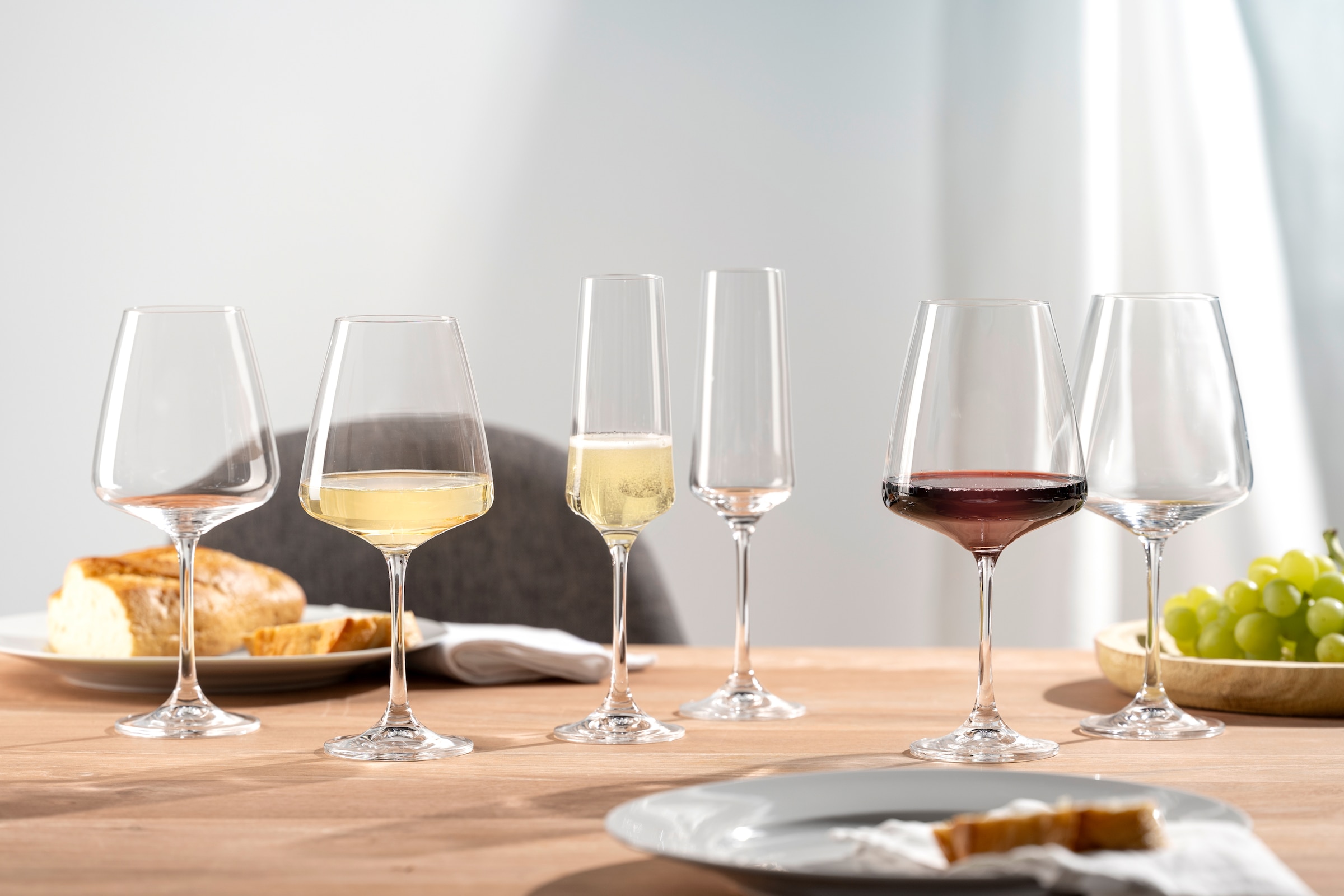 LEONARDO Gläser-Set »Kelchglasset PALADINO, 12-teilig«, (Set, 12 tlg., 4 Kelchgläser 540 ml, 4 Kelchgläser 660 ml, 4 Sektgläser 220 ml), spülmaschinengeeignet