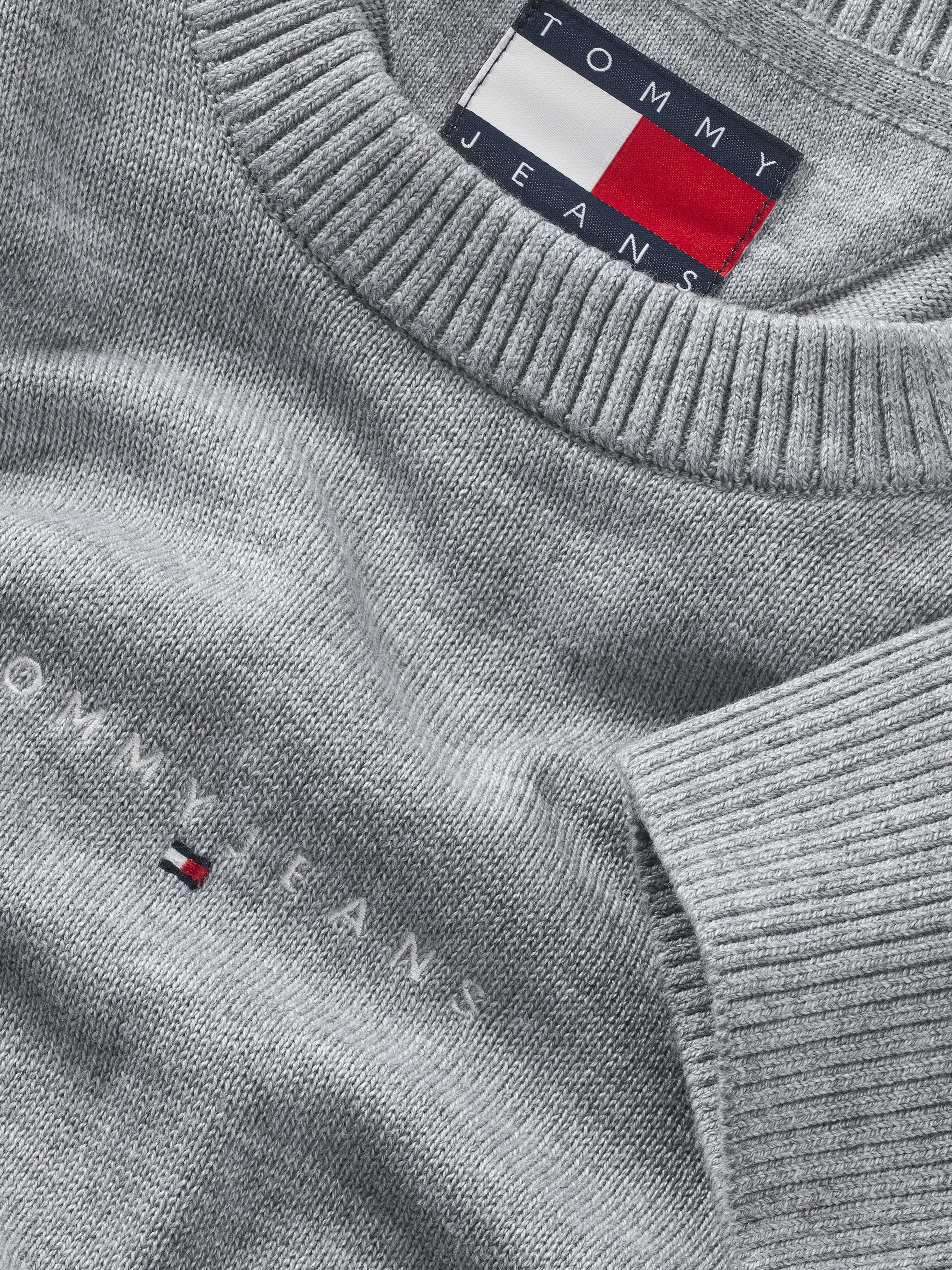 Tommy Jeans Strickpullover »TJM LINEAR SMALL CHEST SWEATER«, mit Logoschriftzug