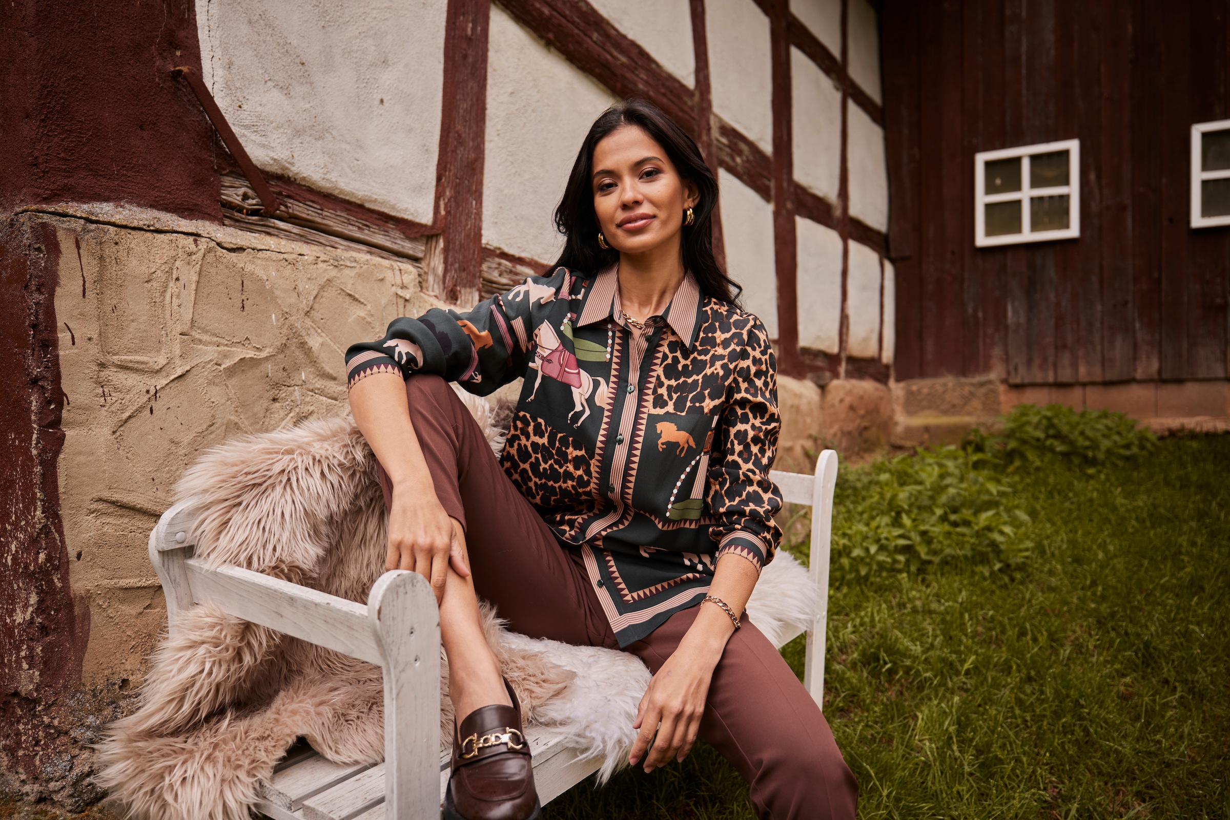 Aniston SELECTED Hemdbluse mit auffälligen, künstlerischen Animal-Print - NEUE KOLLEKTION