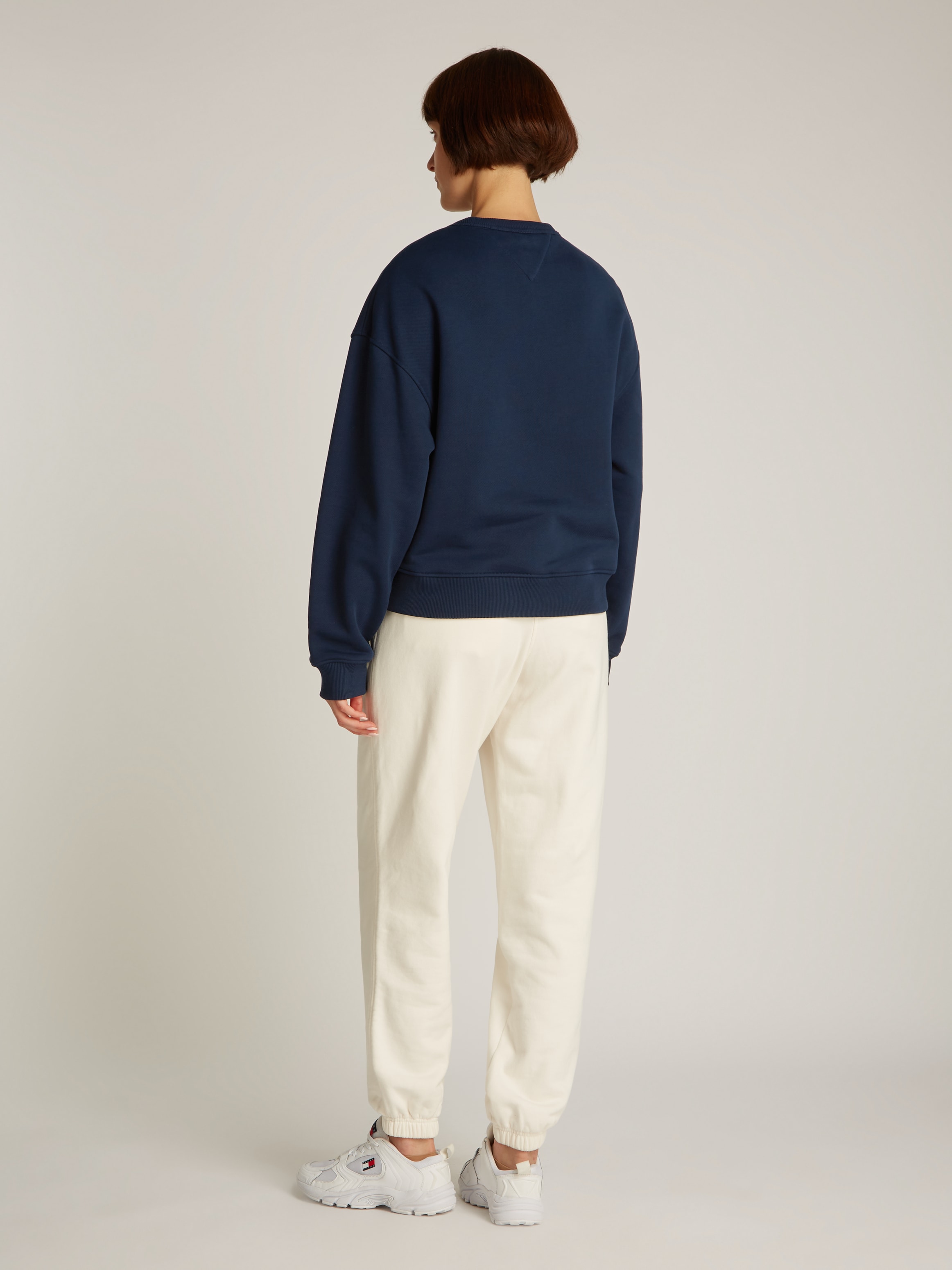 Tommy Jeans Sweatshirt »TJW BXY BADGE CREW«, mit Logo-Badge