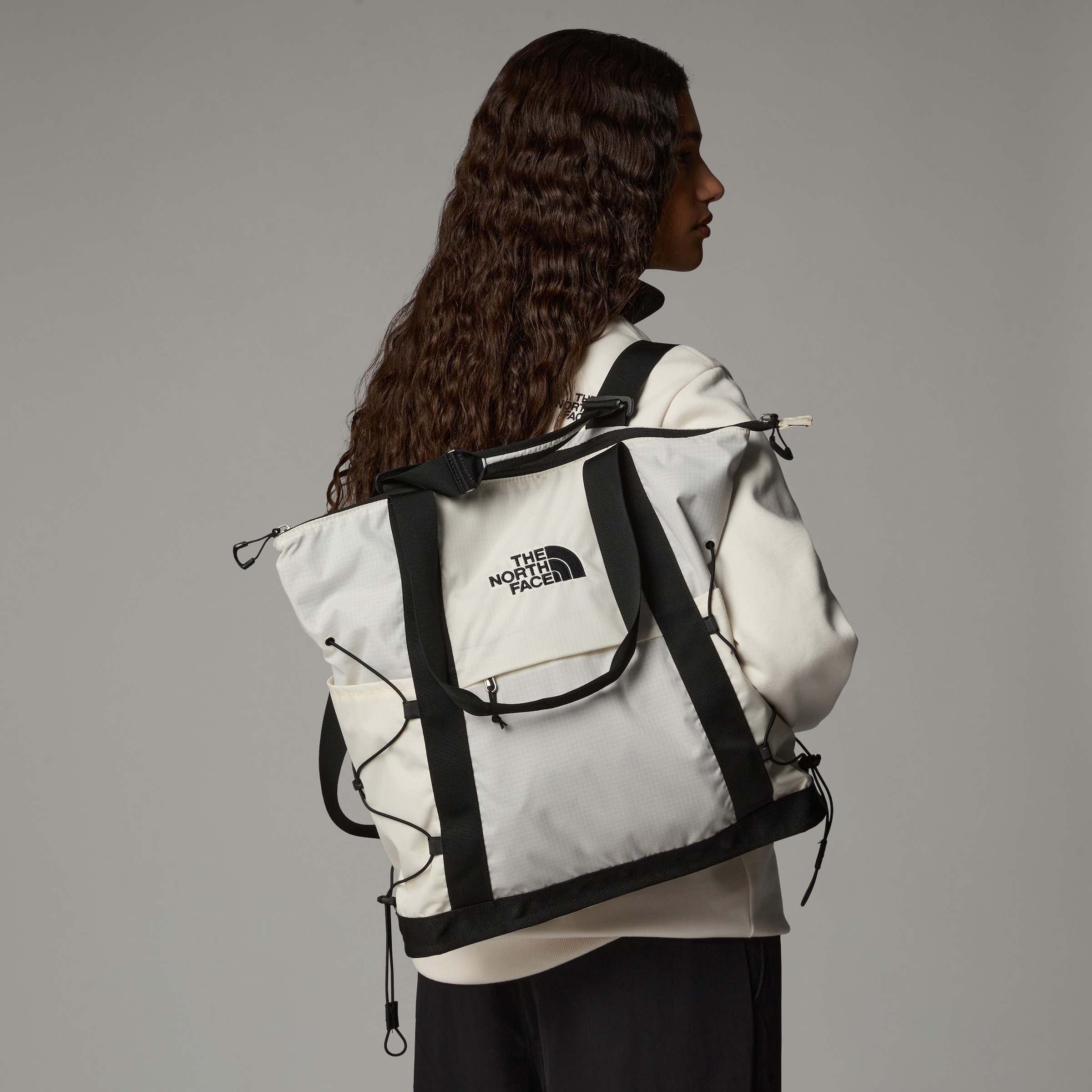 The North Face Umhängetasche »Borealis Tragetasche«, (1 tlg.), 22 Liter Volumen