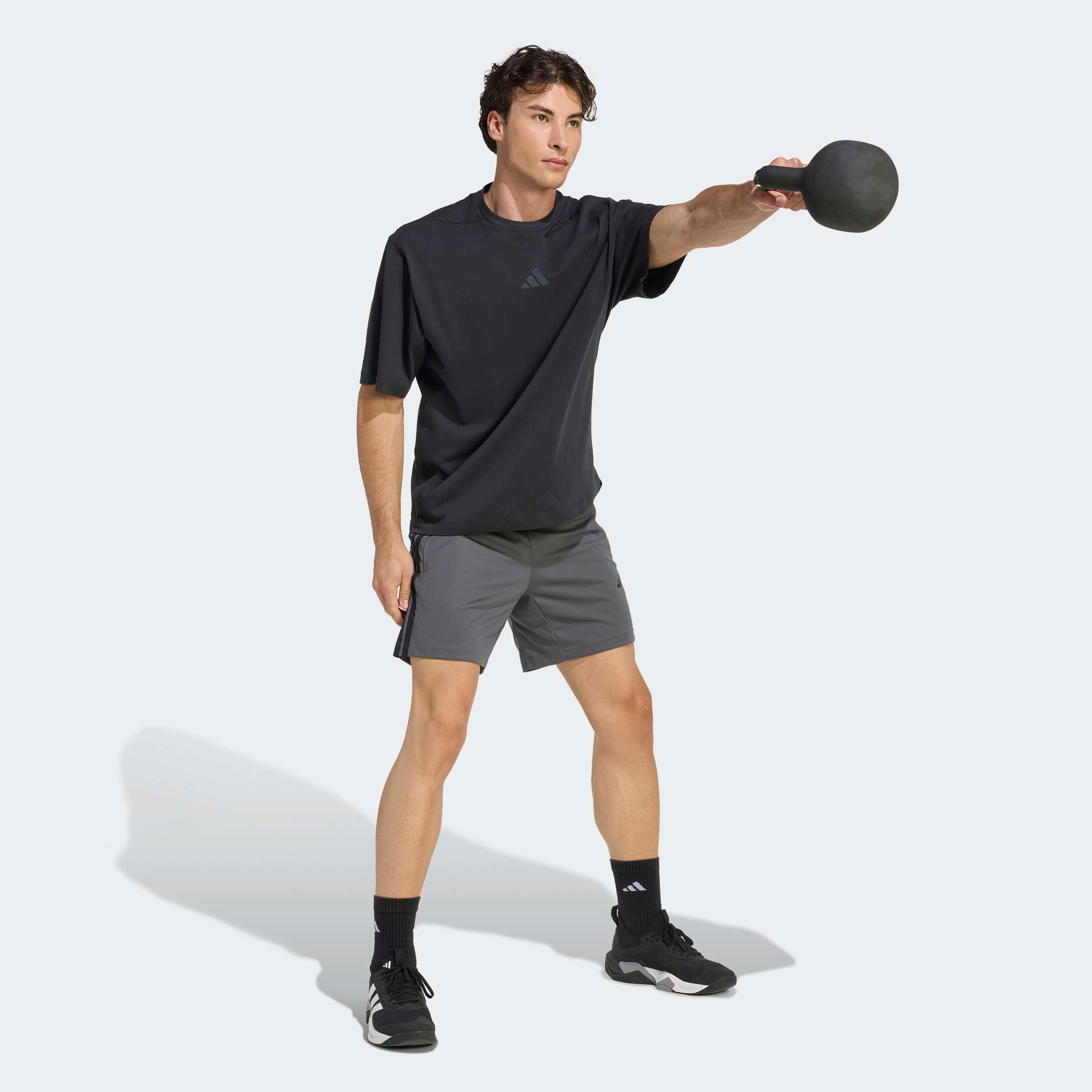 adidas Performance Shorts »WORKOUT ESSENTIALS BASE 3-STRIPES PIQUÉ 7 IN«