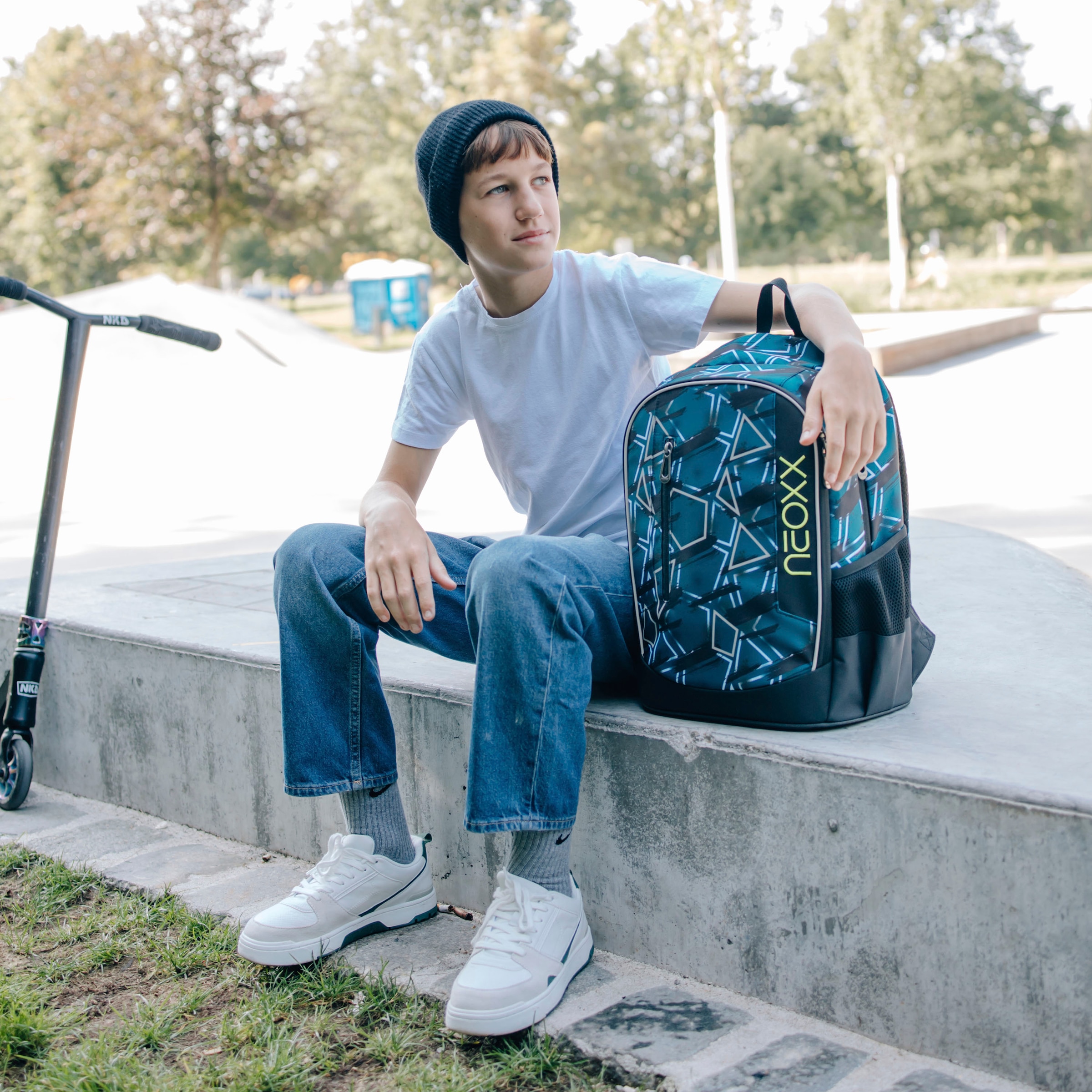 neoxx Schulrucksack »Flow, Flash Yourself«, teilweise aus recyceltem Material