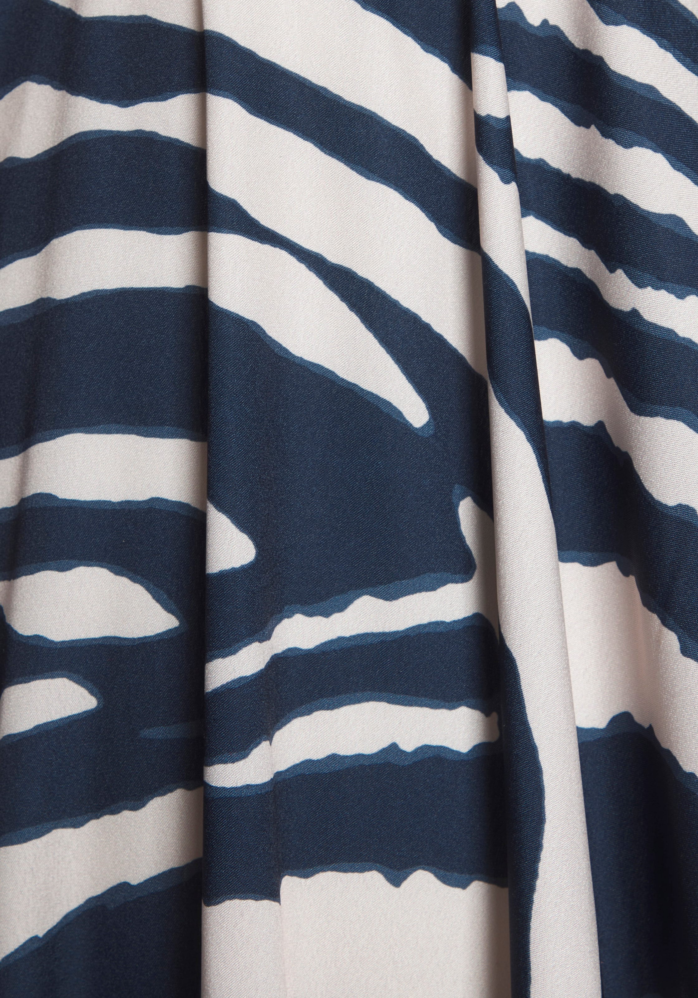 LASCANA Hosenrock mit Alloverdruck, Culotte, extraweites Bein