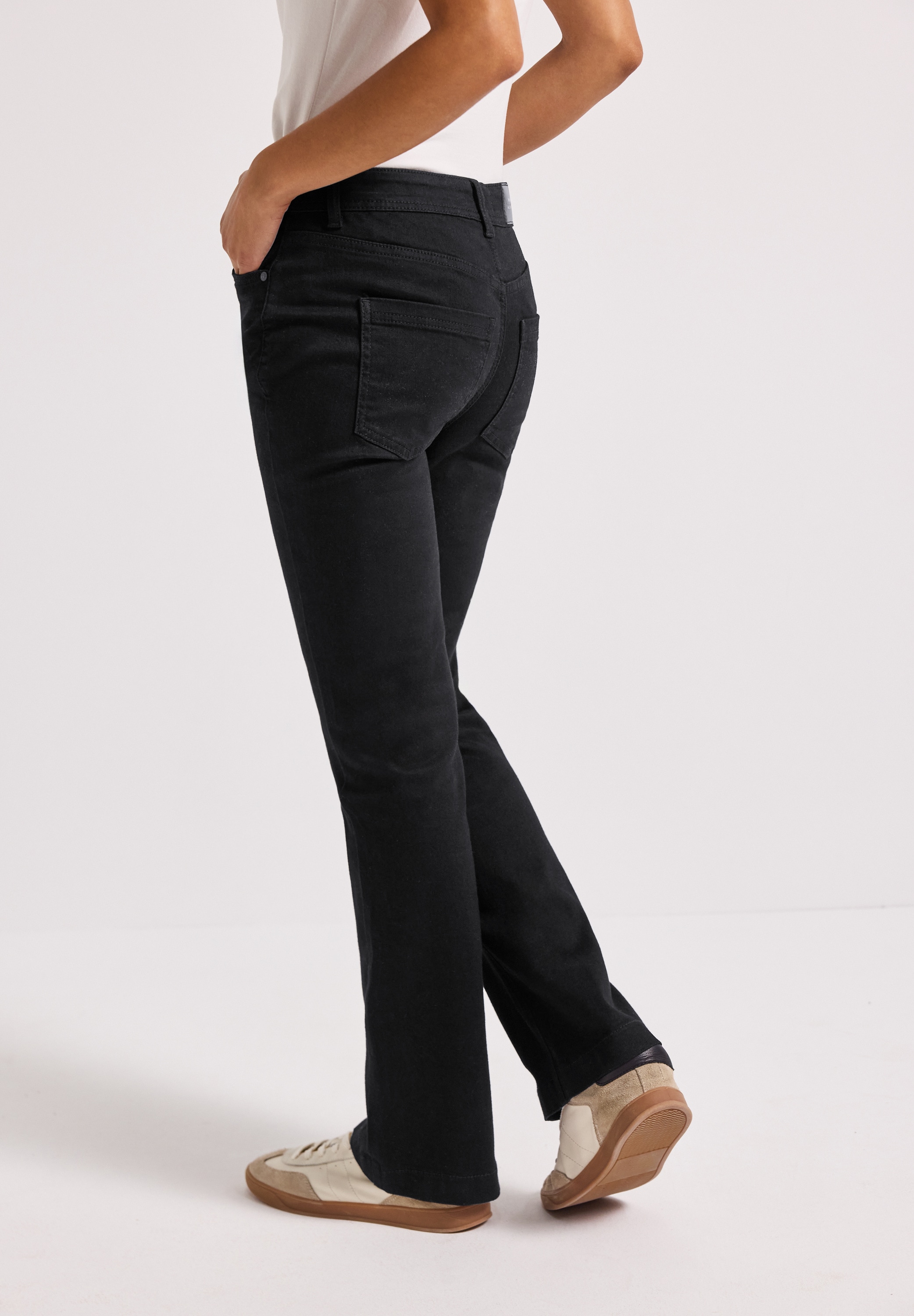 STREET ONE Bootcut-Jeans, im Slim Fit, High Waist