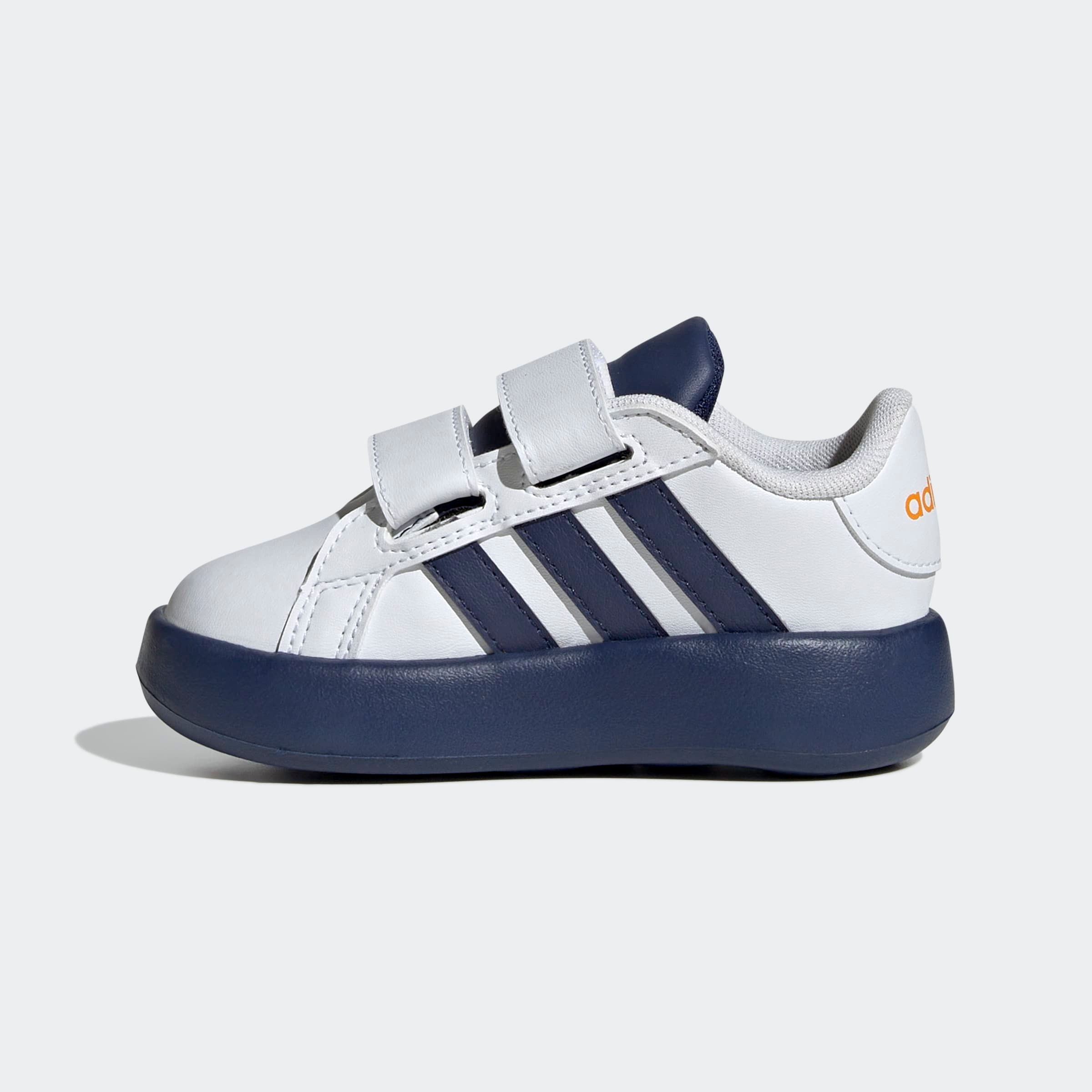 adidas Sportswear Klettschuh »GRAND COURT 2.0 KIDS«, Design auf den Spuren des adidas Superstar, für Kinder