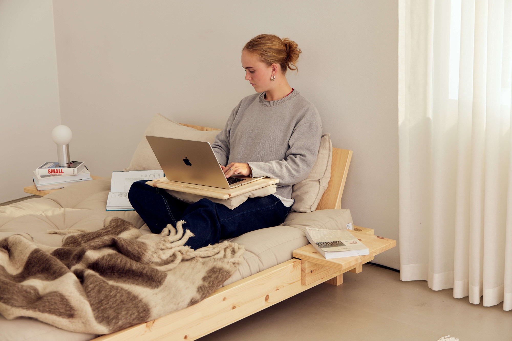 Karup Design Bettgestell »Social Bed, Bett mit oder ohne verstellbares Zubehör, ohne Matratze«, Bett wahlweise mit oder ohne Rückenlehnen und Ablagen. Ohne Matratze