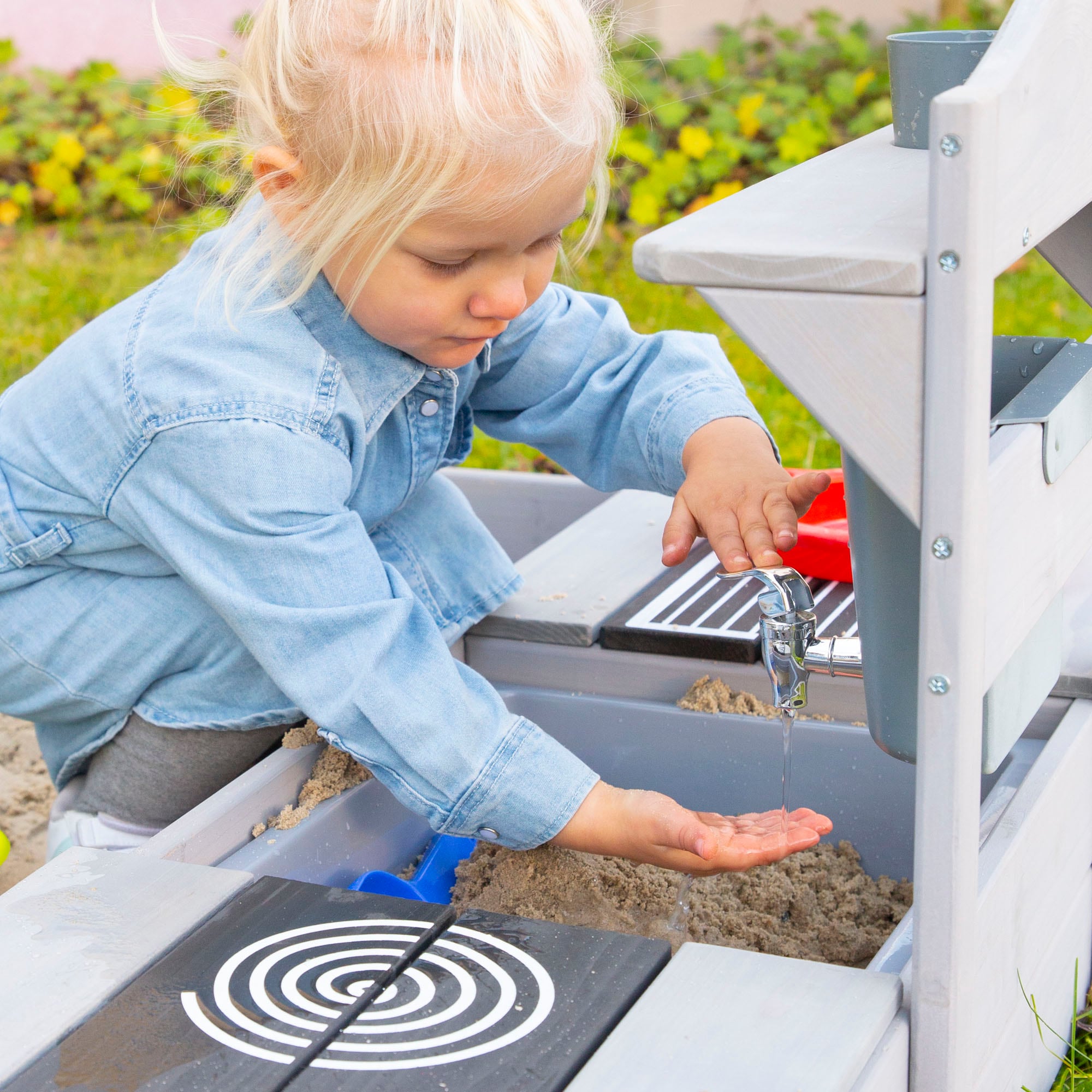 roba® Sandkasten »2 in 1, Balkonsandkasten mit Matschküche«, FSC® - schützt Wald