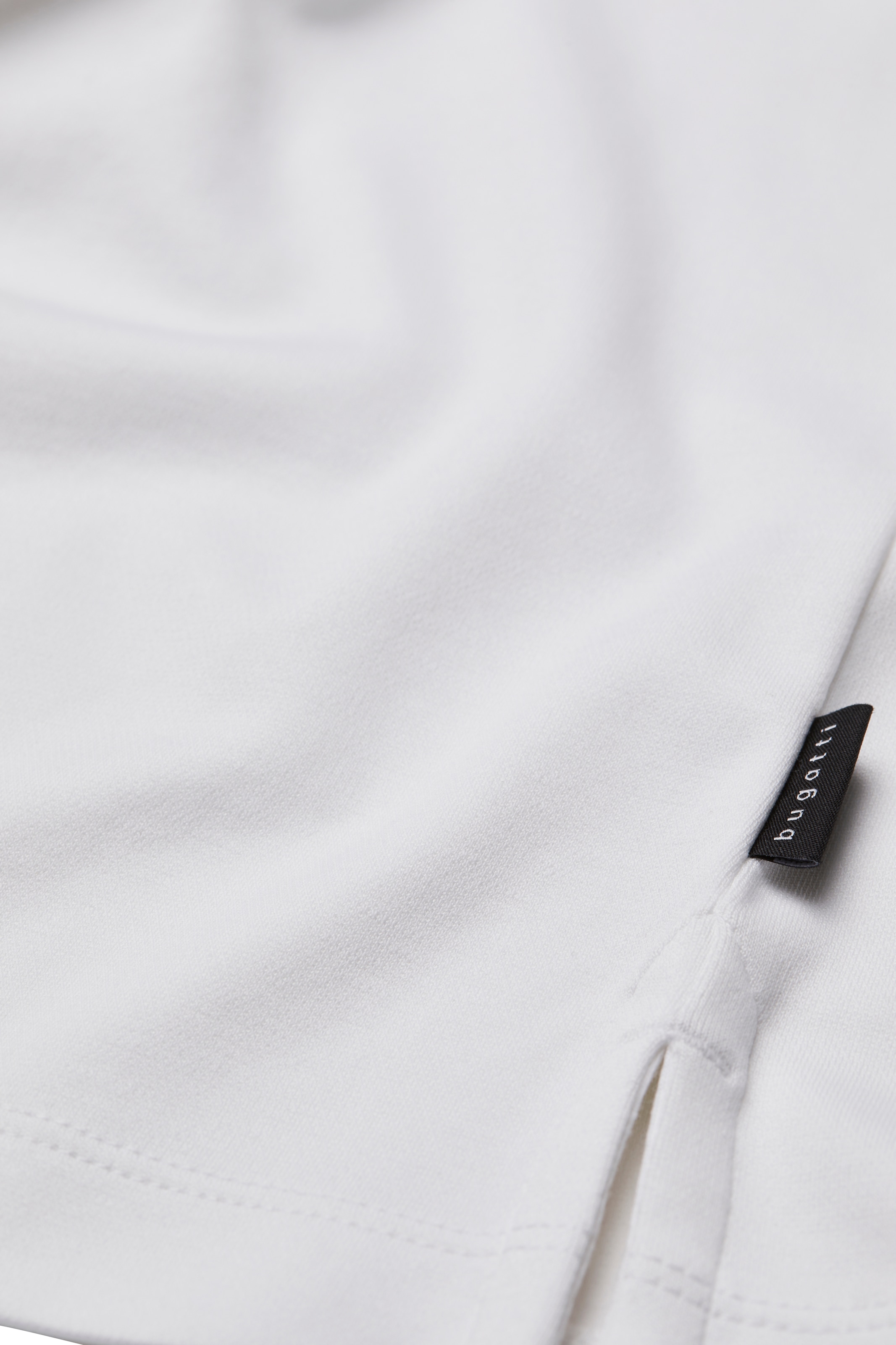 bugatti Poloshirt, farbliche Akzente an Kragen, Brusttasche und Ärmelsaum