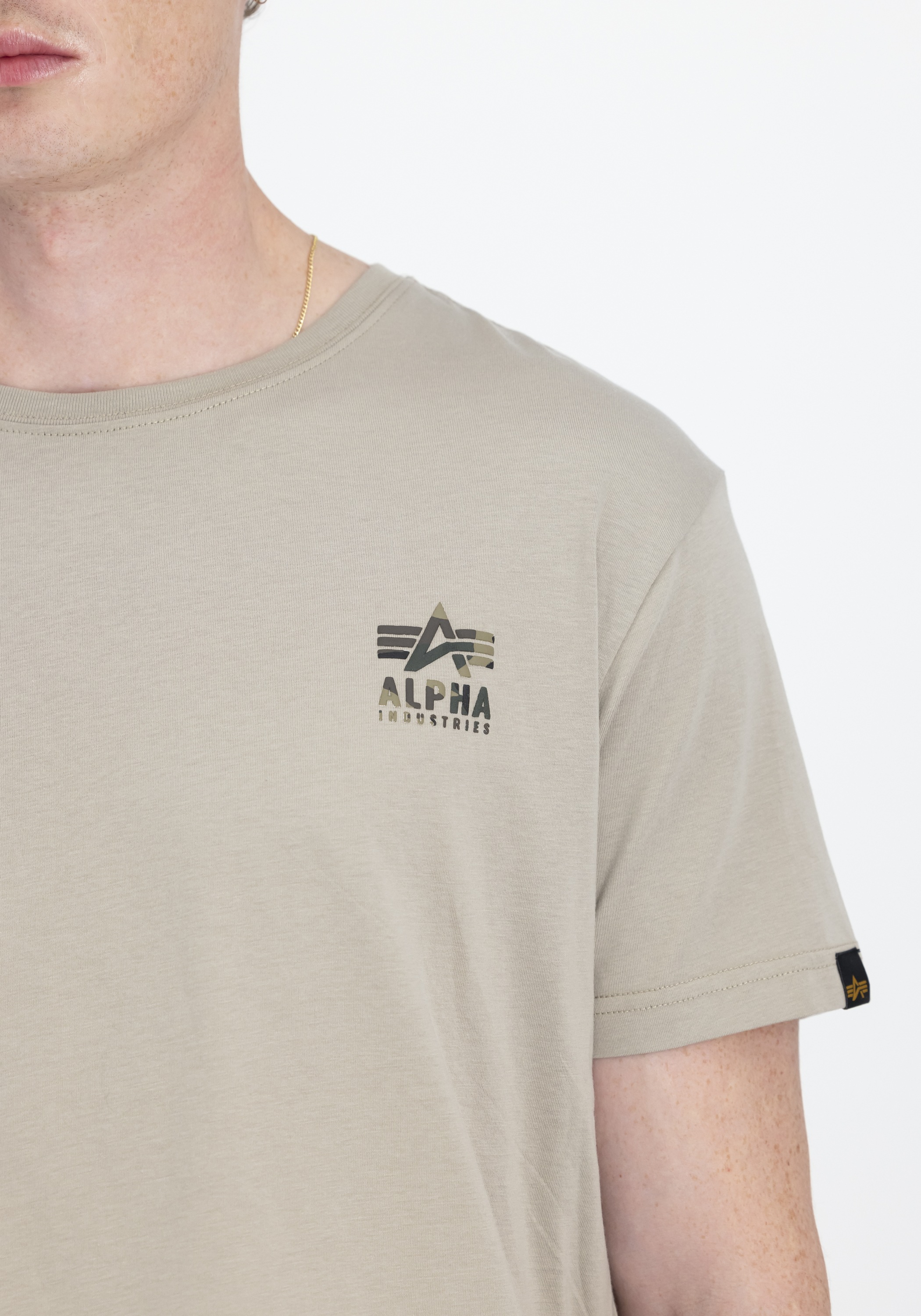 Alpha Industries T-Shirt »Camo Logo Puff Print Backprint T-Shirt«