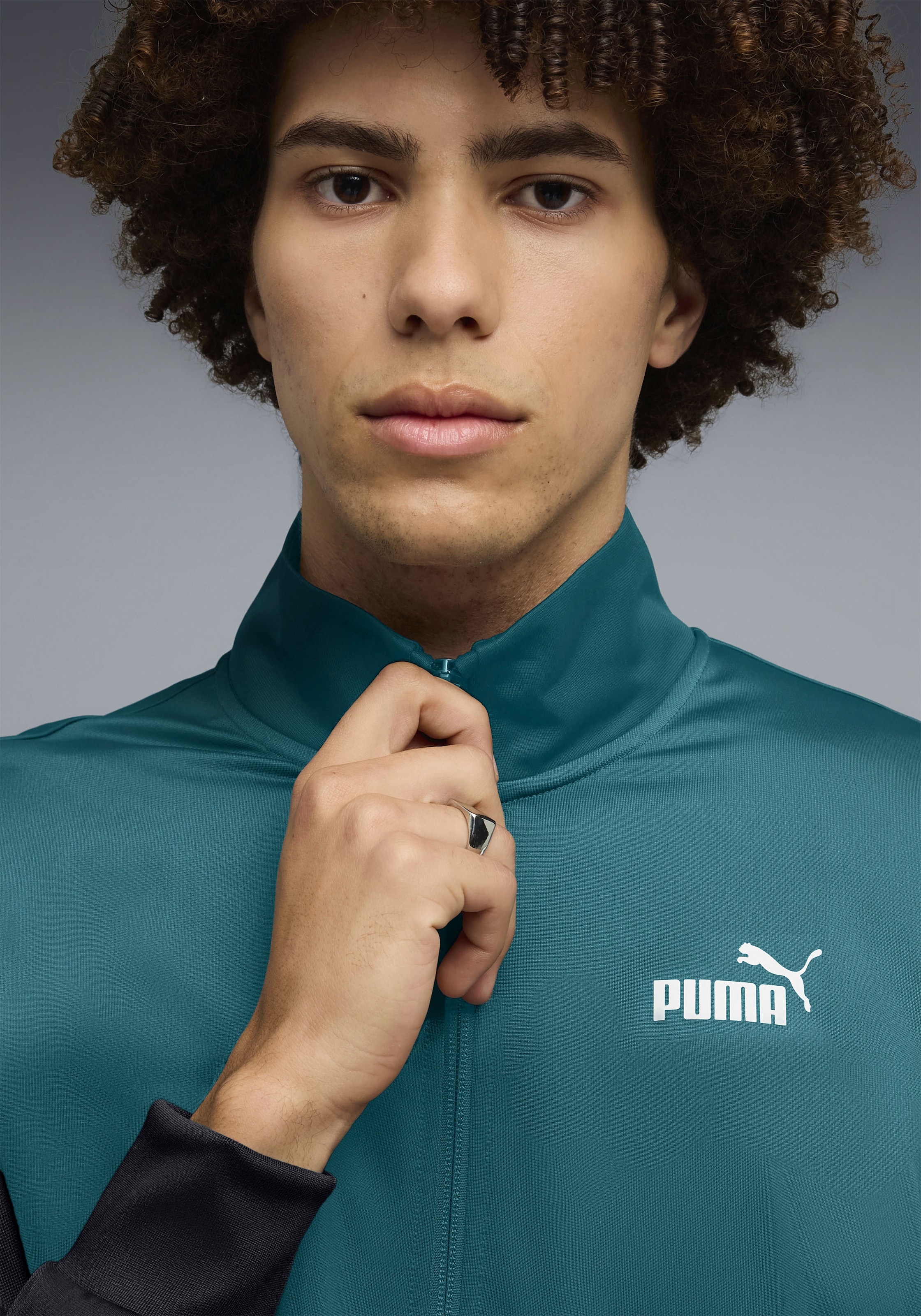 PUMA Trainingsanzug »ESS BLOCK POLY SUIT« 2 tlg. für entspannte Tage, für vielseitige Aktivitäten
