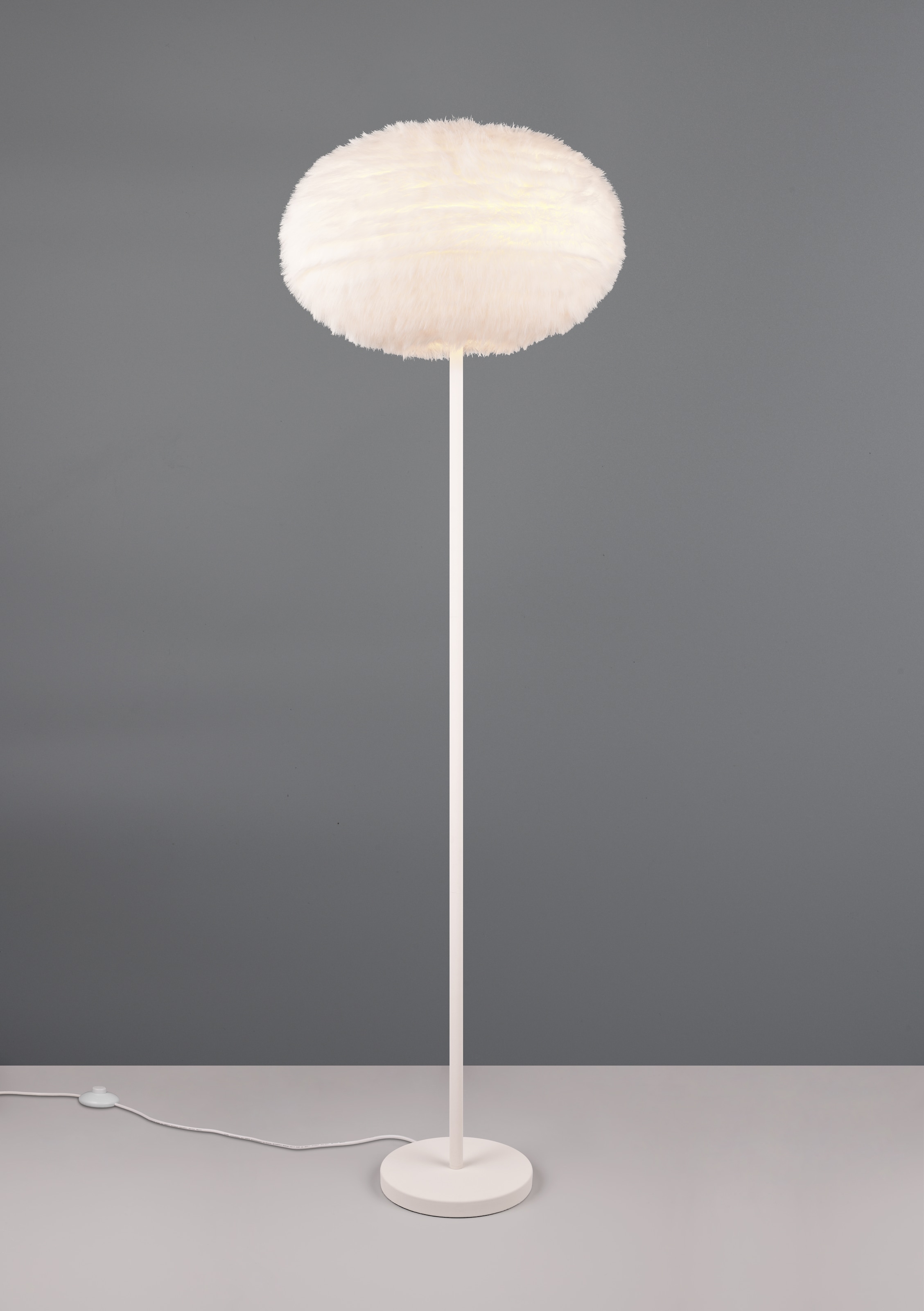 REALITY Leuchten Stehlampe »FURRY, Stehleuchte m.Plüsch Lampenschirm Höhe 154cm Ø 50cm Fußschalter« E27 1 Stk. warmweiß - kaltweiß exkl 1xE27 max 10W, weiße Plüsch Stehlampe Schlafzimmer Wohnzimmer