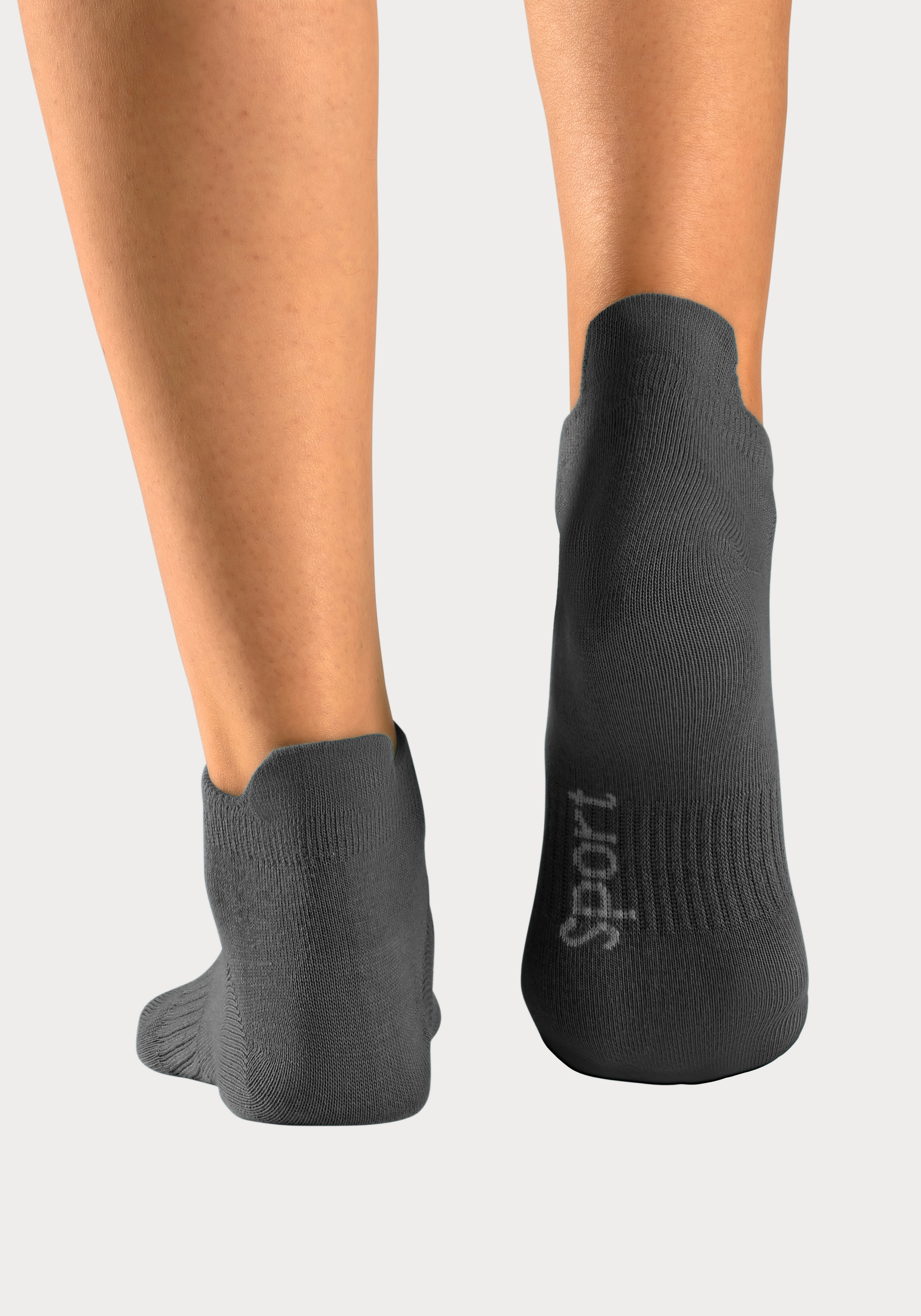Bench. Sneakersocken, (Packung, 6 Paar), mit feiner Mesh Konstruktion und Mittelfußgummi