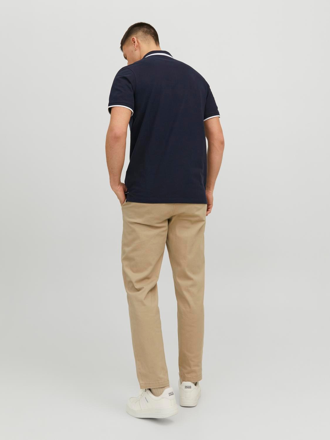 Jack & Jones Poloshirt »JJEPAULOS  Poloshirt mit klassischem Kragen und figurbetonter Form« Logostickerei, modisch, schmal, Baumwolle, Polokragen
