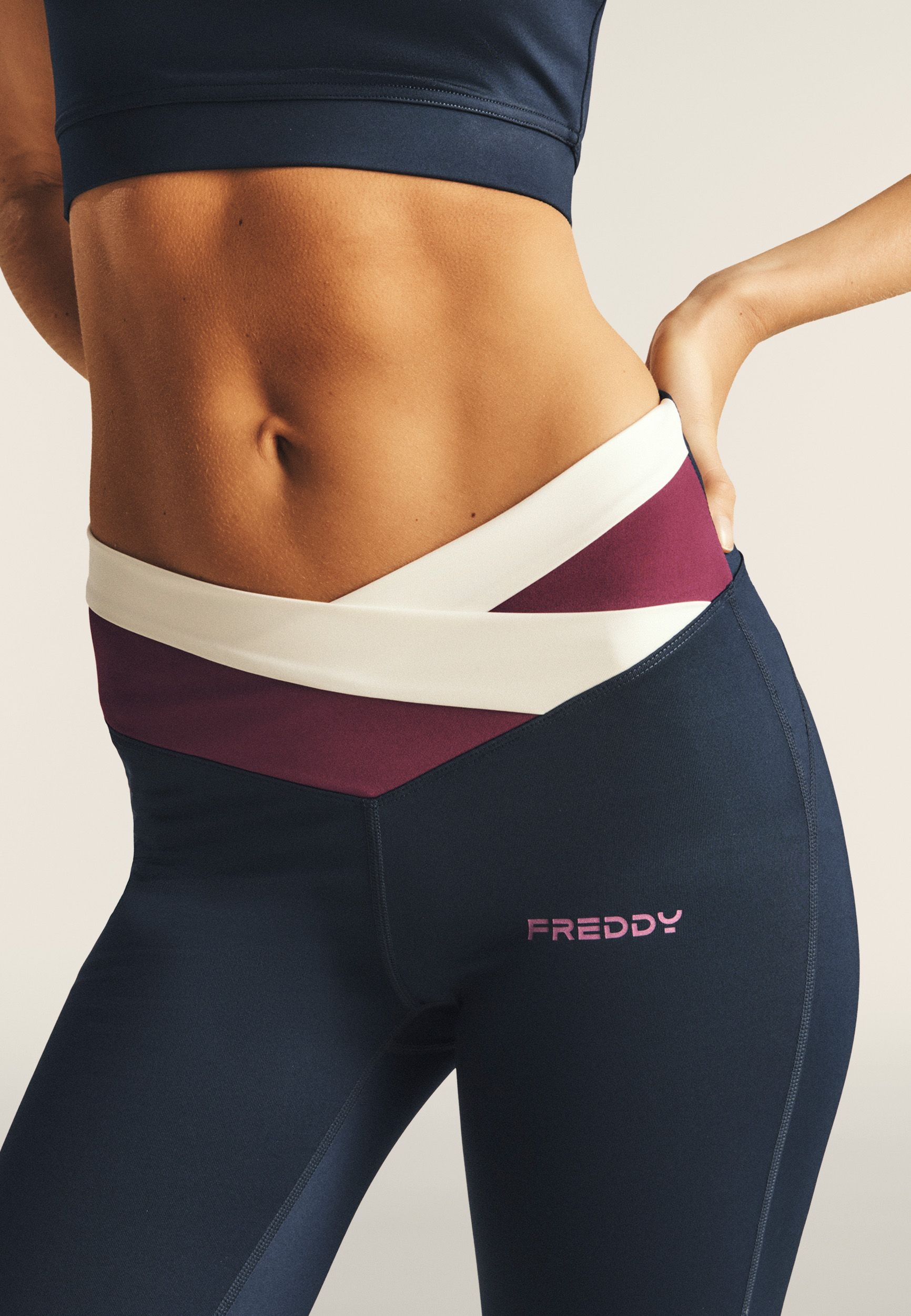 Freddy Jazzpants »SUPERFIT Leggings Flared High Waist«, mit überkreuztem Bund
