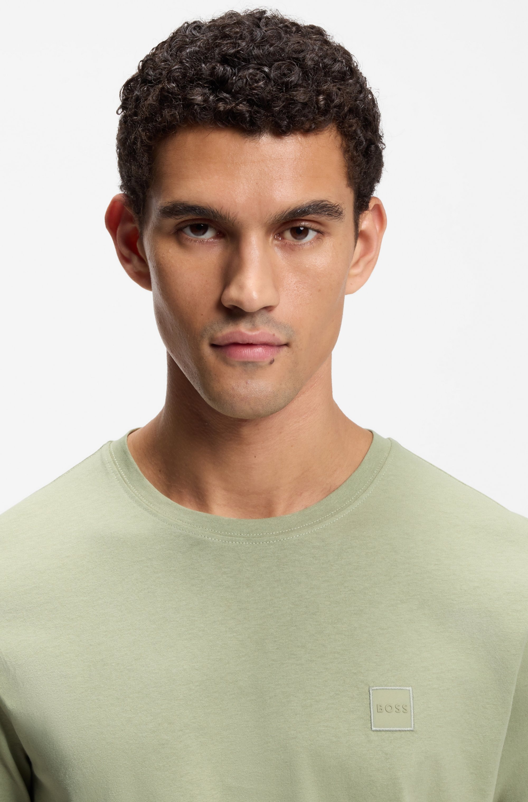 BOSS ORANGE T-Shirt »Tales« mit BOSS Stickerei auf der Brust