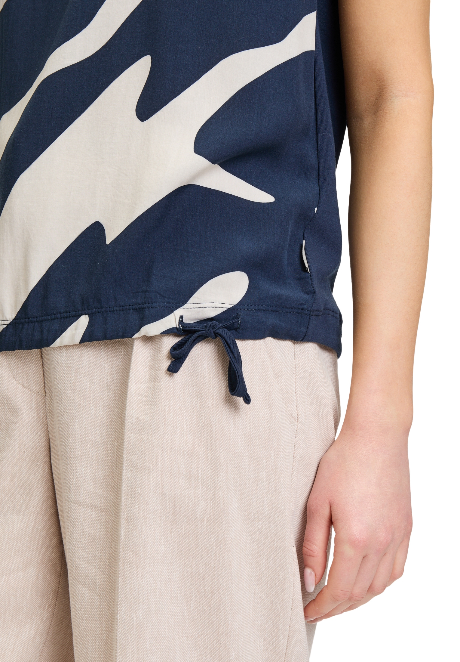 Betty&Co Kurzarmshirt »Casual-Shirt mit Print«