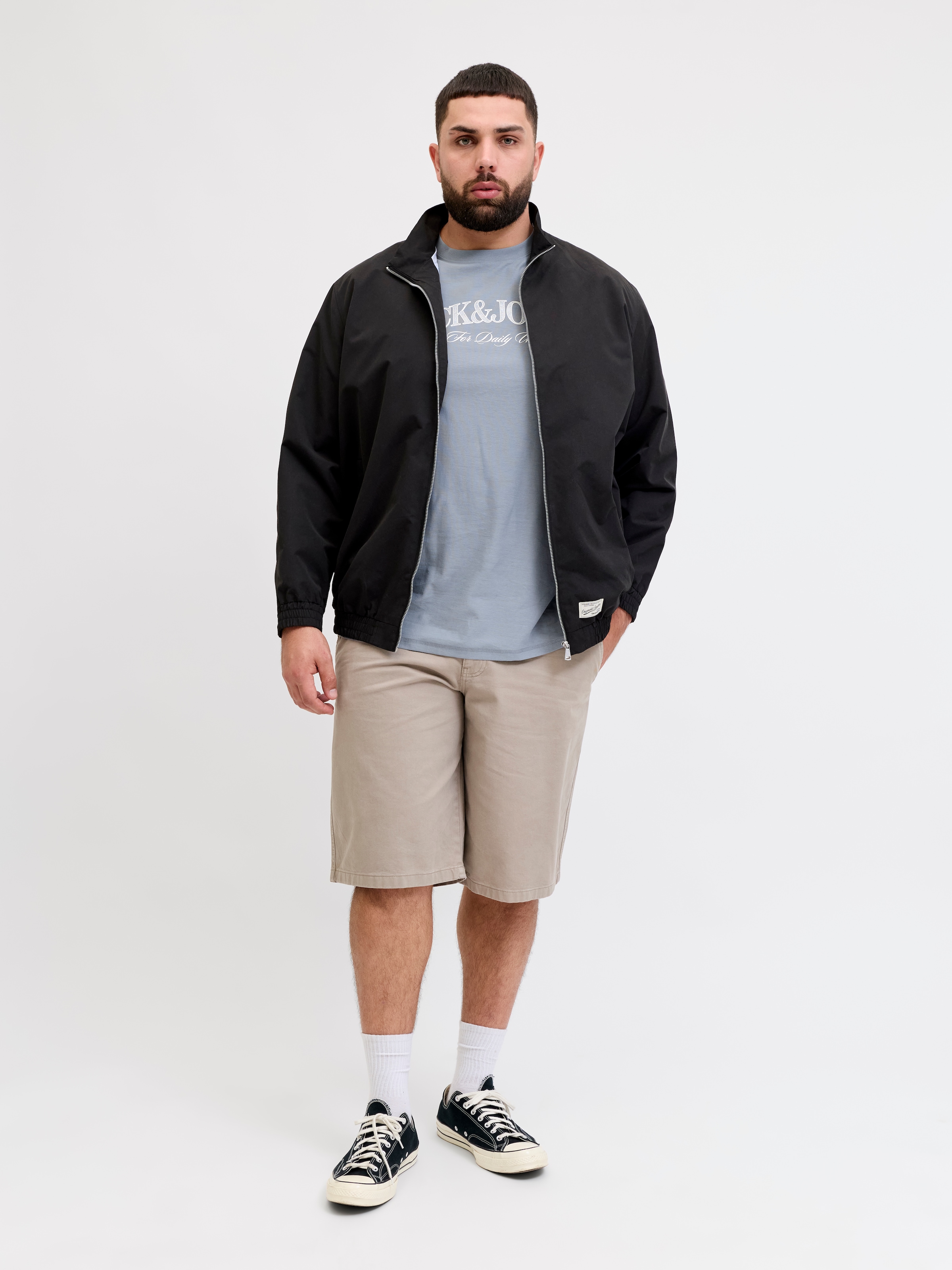 Jack & Jones PlusSize T-Shirt »JORCASSIS BRANDING TEE SS CREW NECK PLS« mit Logo Schriftzug