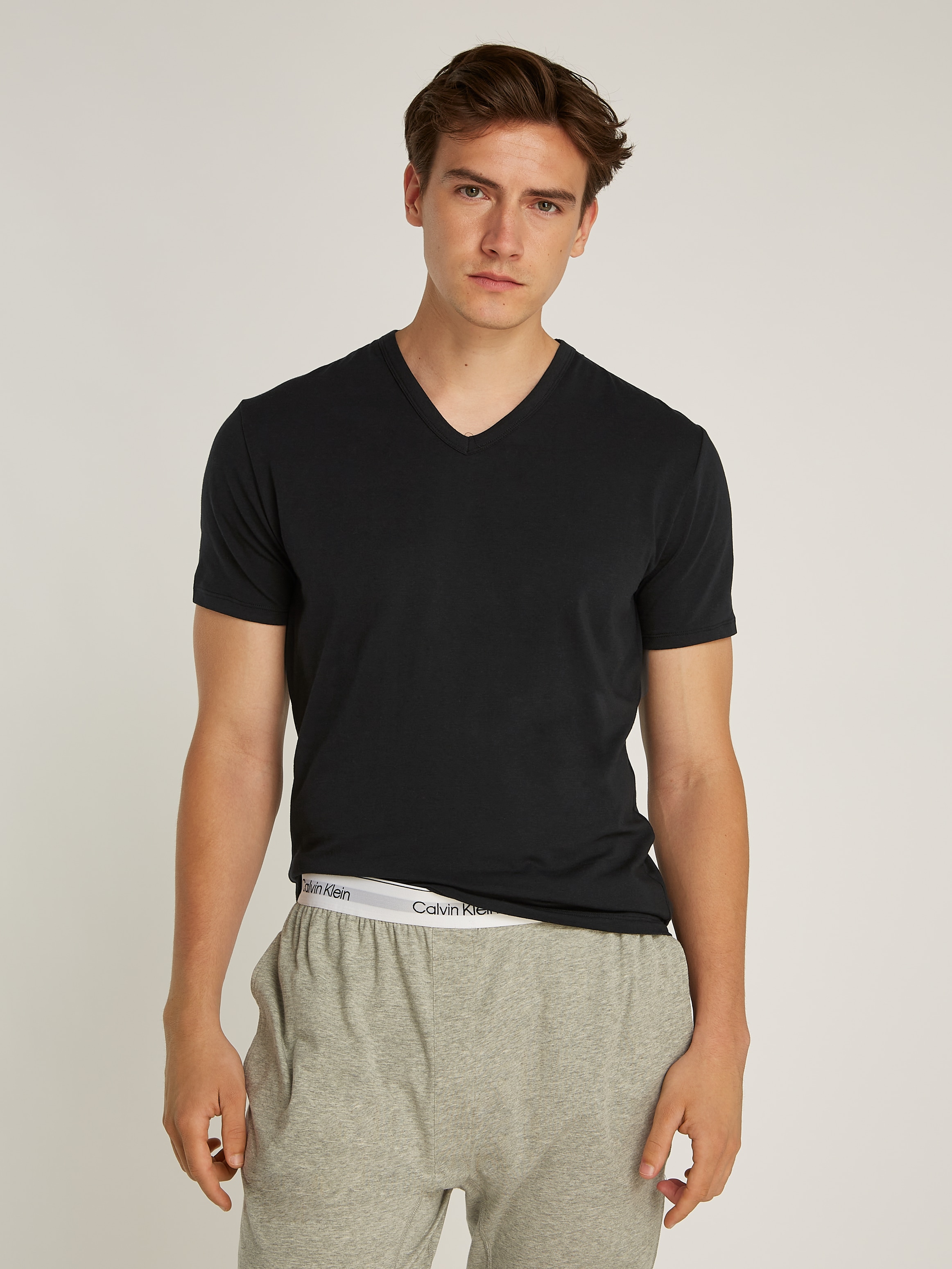 Calvin Klein Underwear T-Shirt »S/S V NECK 3PK« Packung, 3er-Pack, 3 Stk. tlg. mit Logo am Saum
