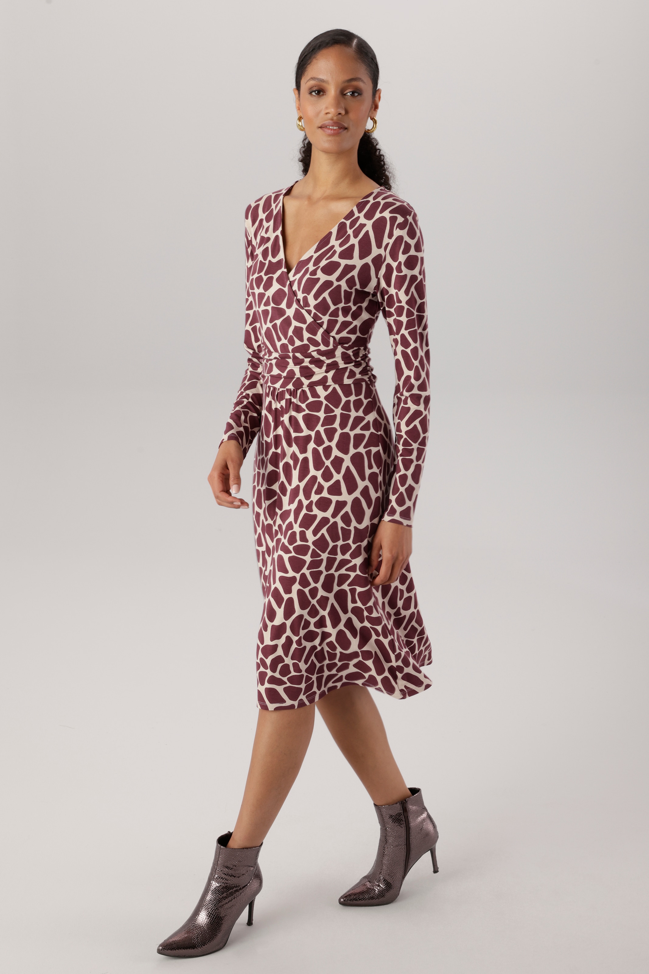 Aniston SELECTED Jerseykleid mit farbigem animal-print